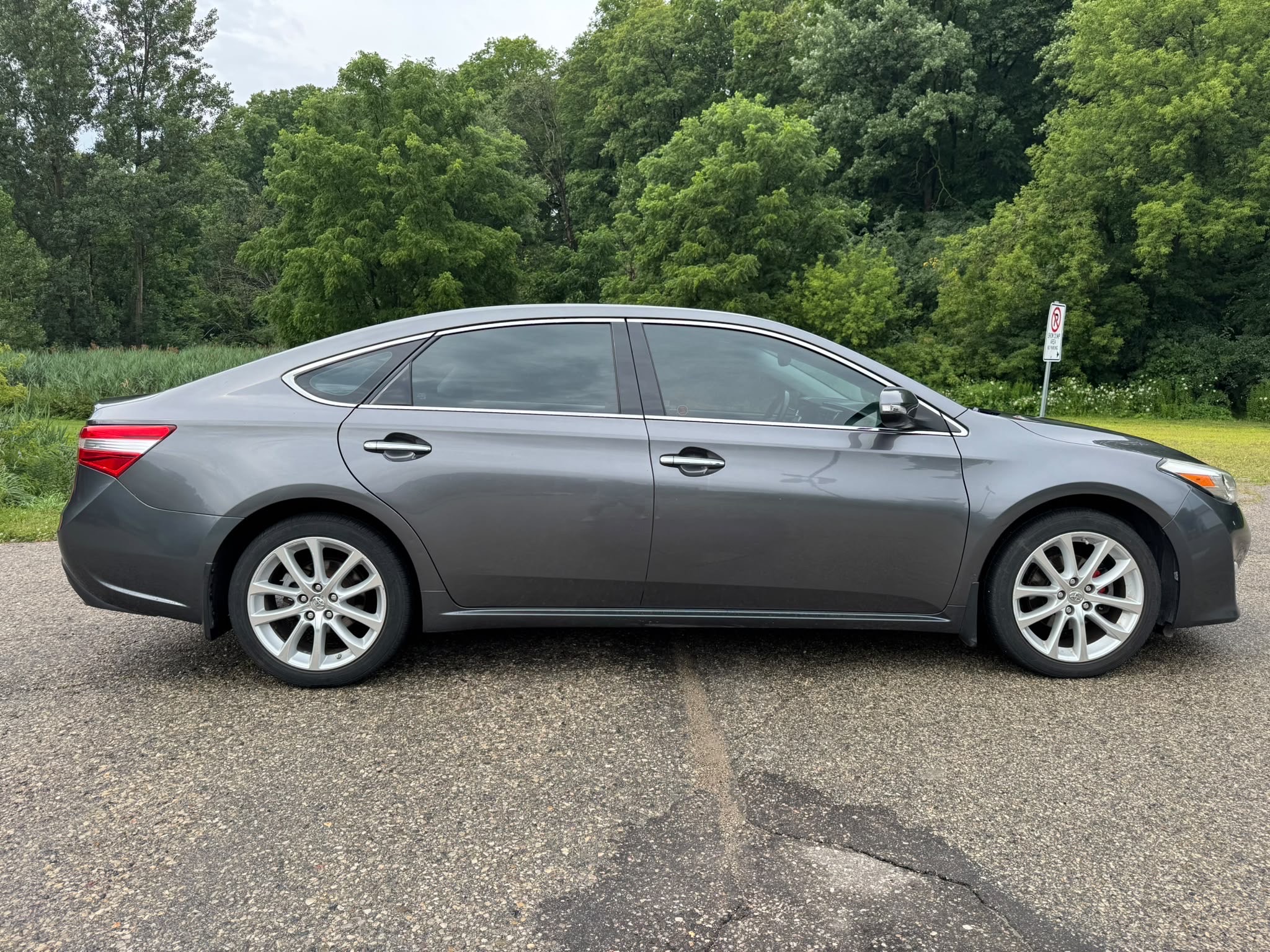 /canadacars/2013-Toyota-Avalon-6327356142791947.jpg