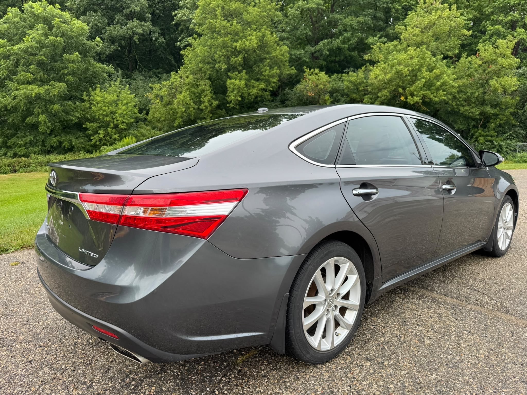 /canadacars/2013-Toyota-Avalon-8376216464670012.jpg