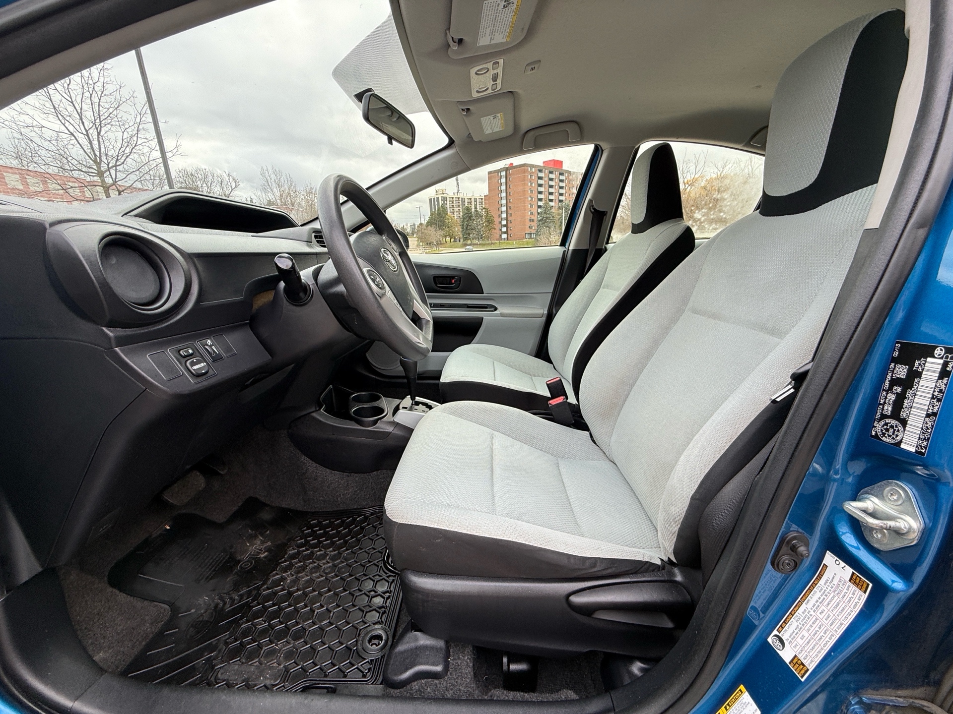 /canadacars/2013-Toyota-Priusc-4556158906581438.jpg