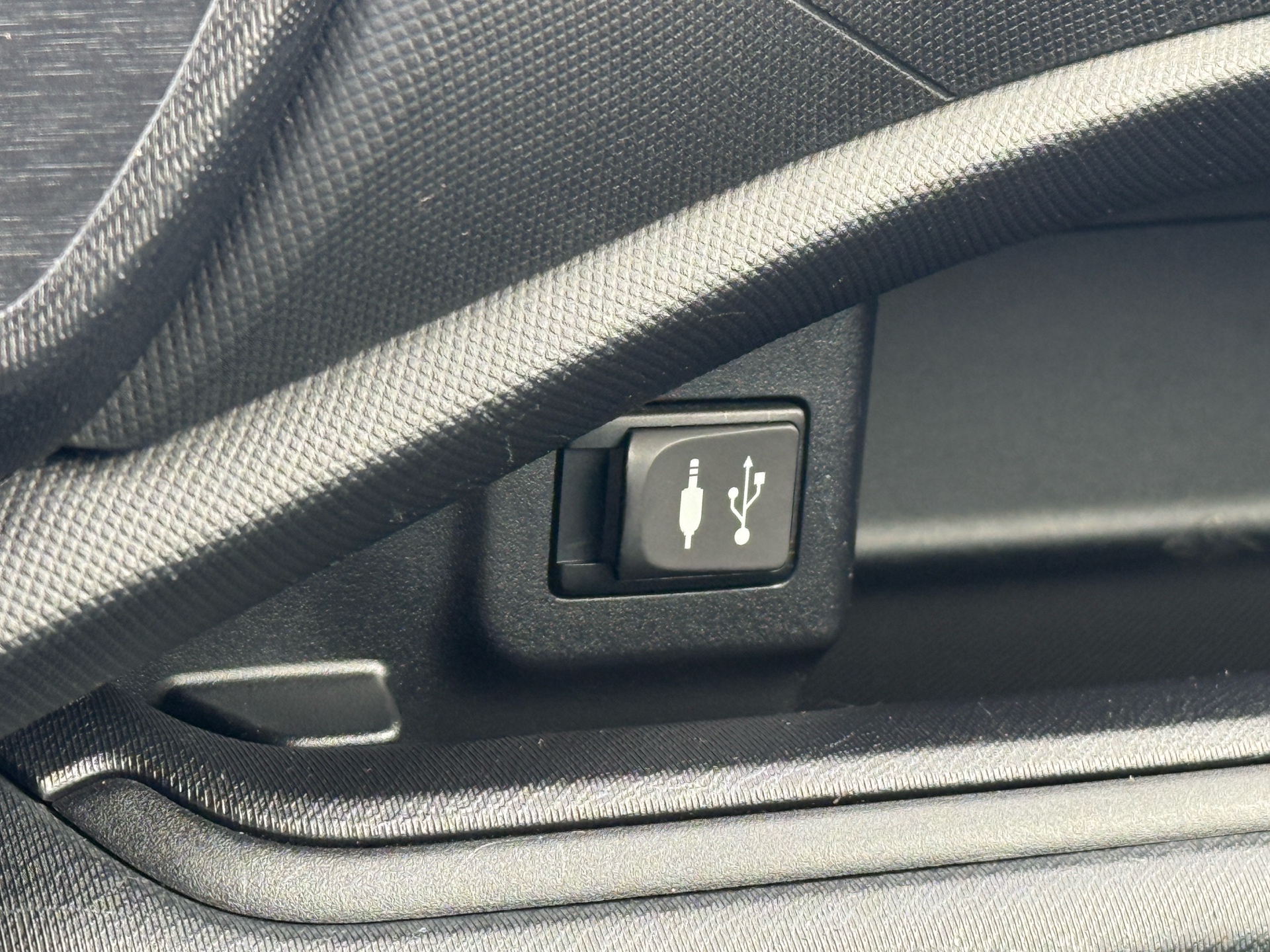 /canadacars/2013-Toyota-Priusc-49173805053418707.jpg