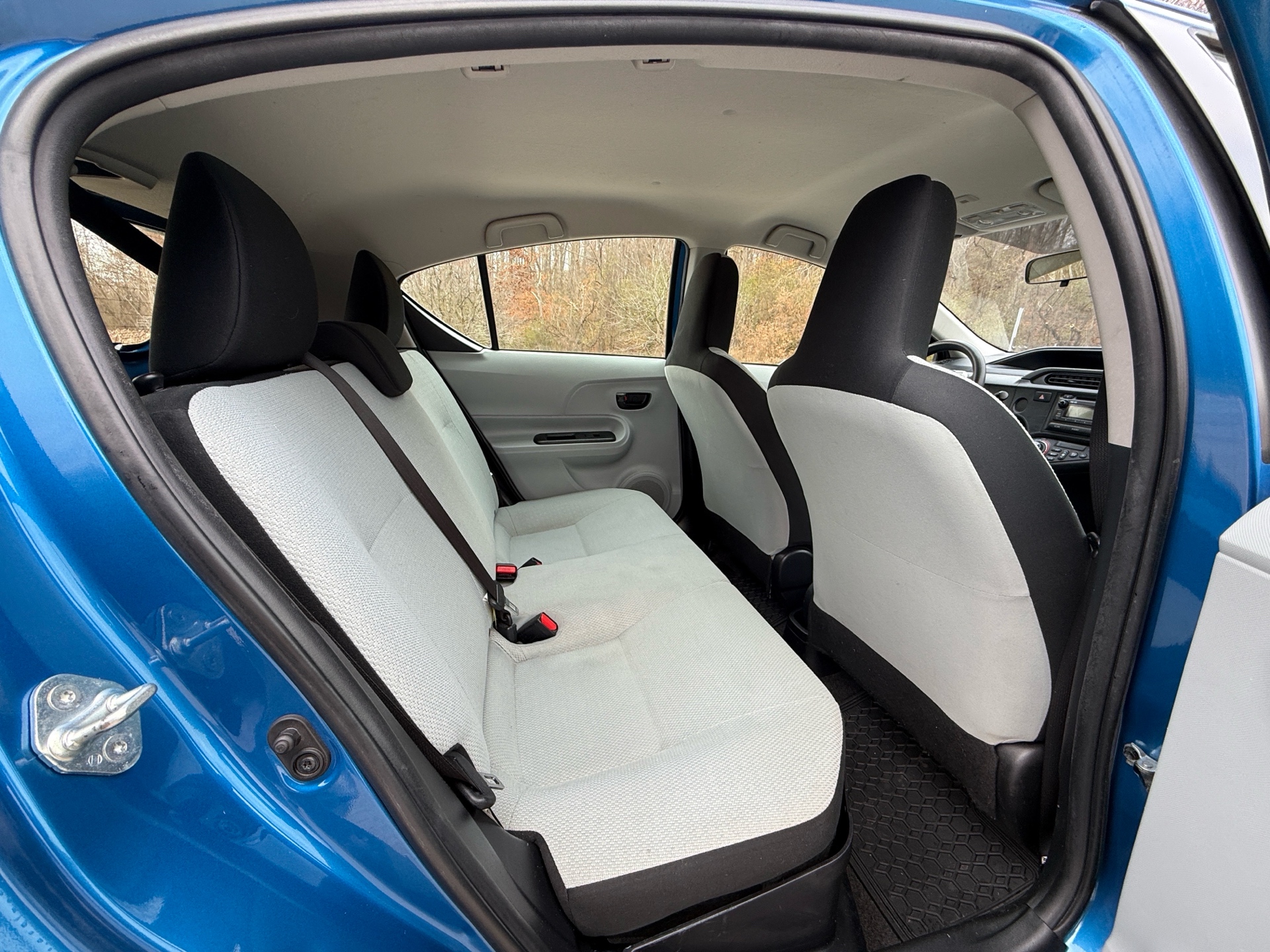 /canadacars/2013-Toyota-Priusc-9725863895158164.jpg