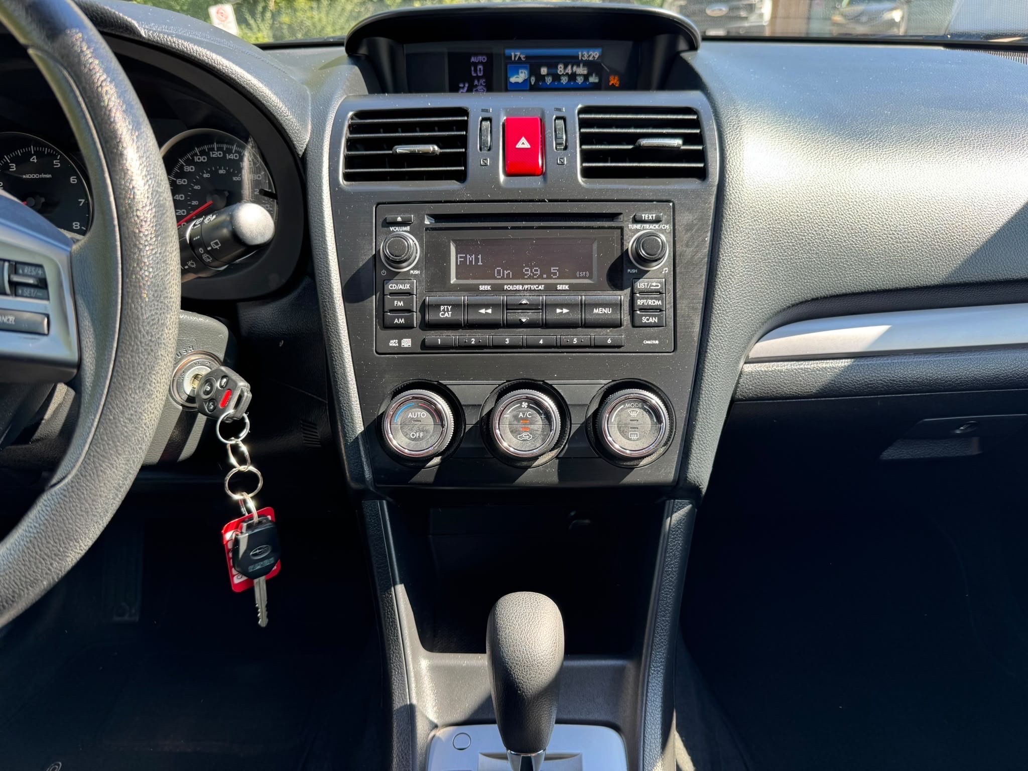 /canadacars/2014-Subaru-XVCrossTrek-5613418003405624.jpg