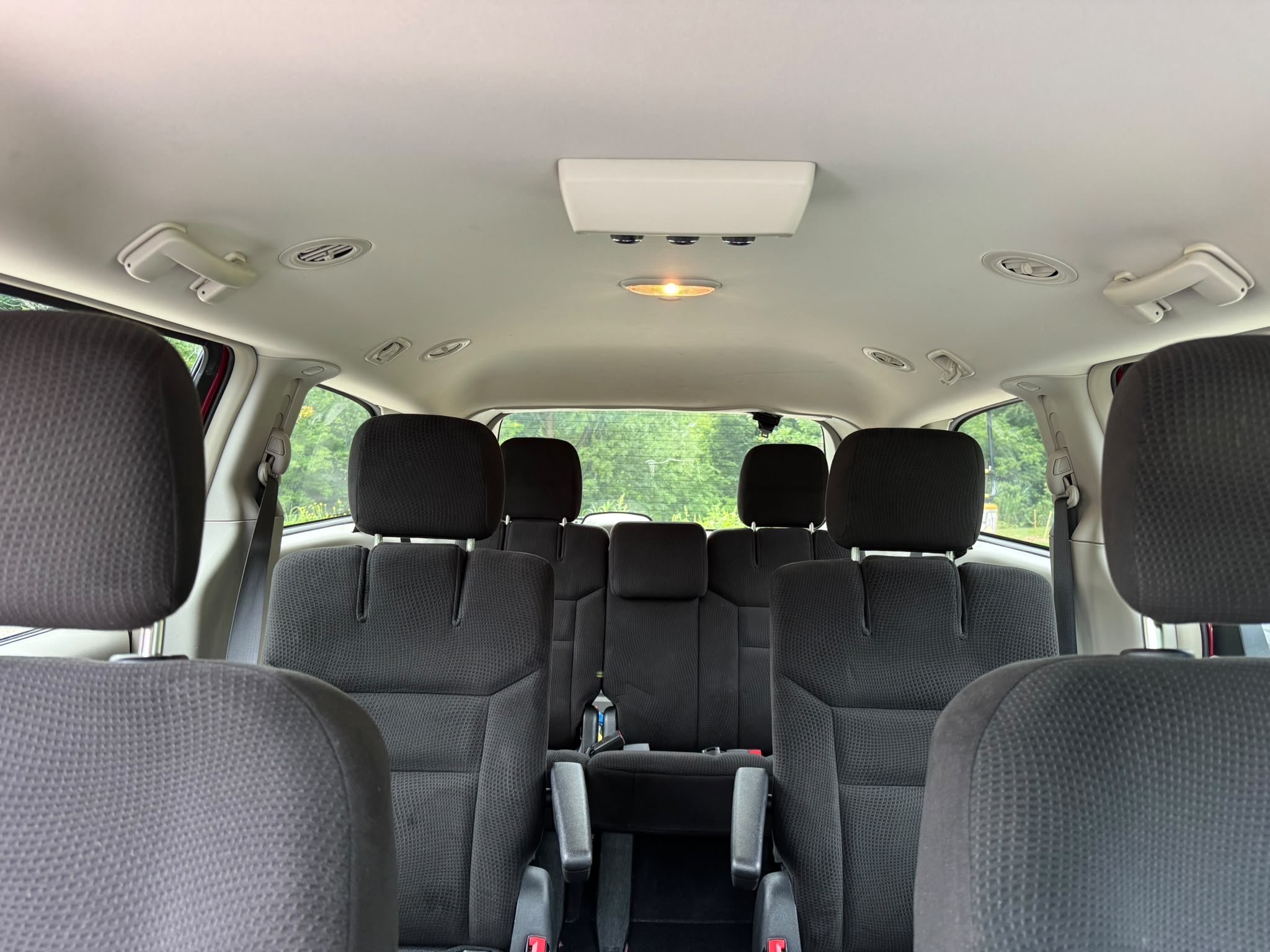 /canadacars/2015-Dodge-GrandCaravan-2417632416859019.jpg