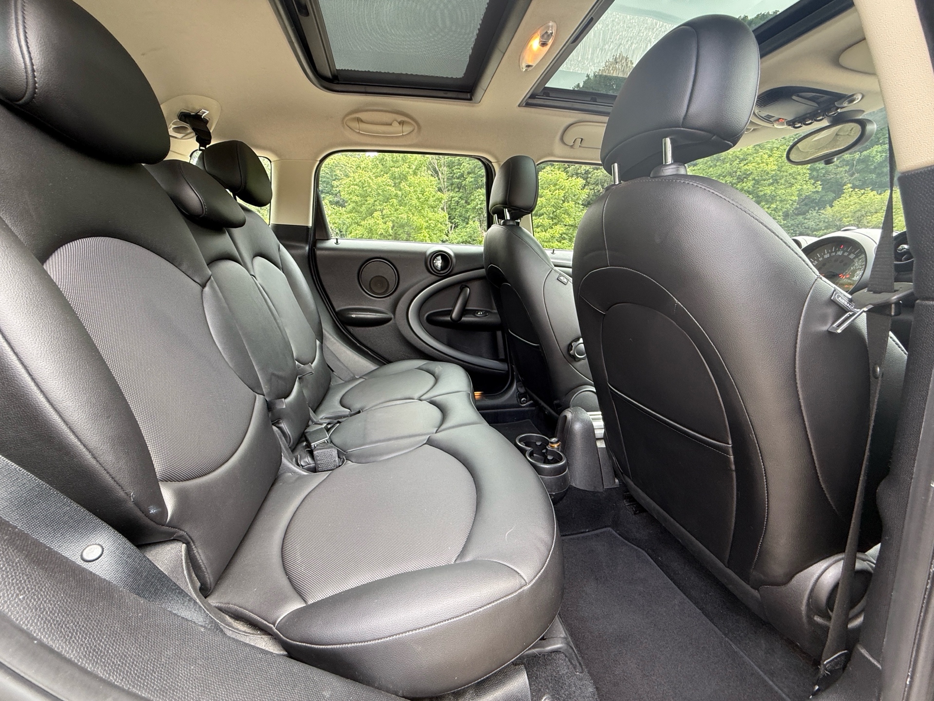 /canadacars/2015-MINI-CooperCountryman-8107937591223335.jpg
