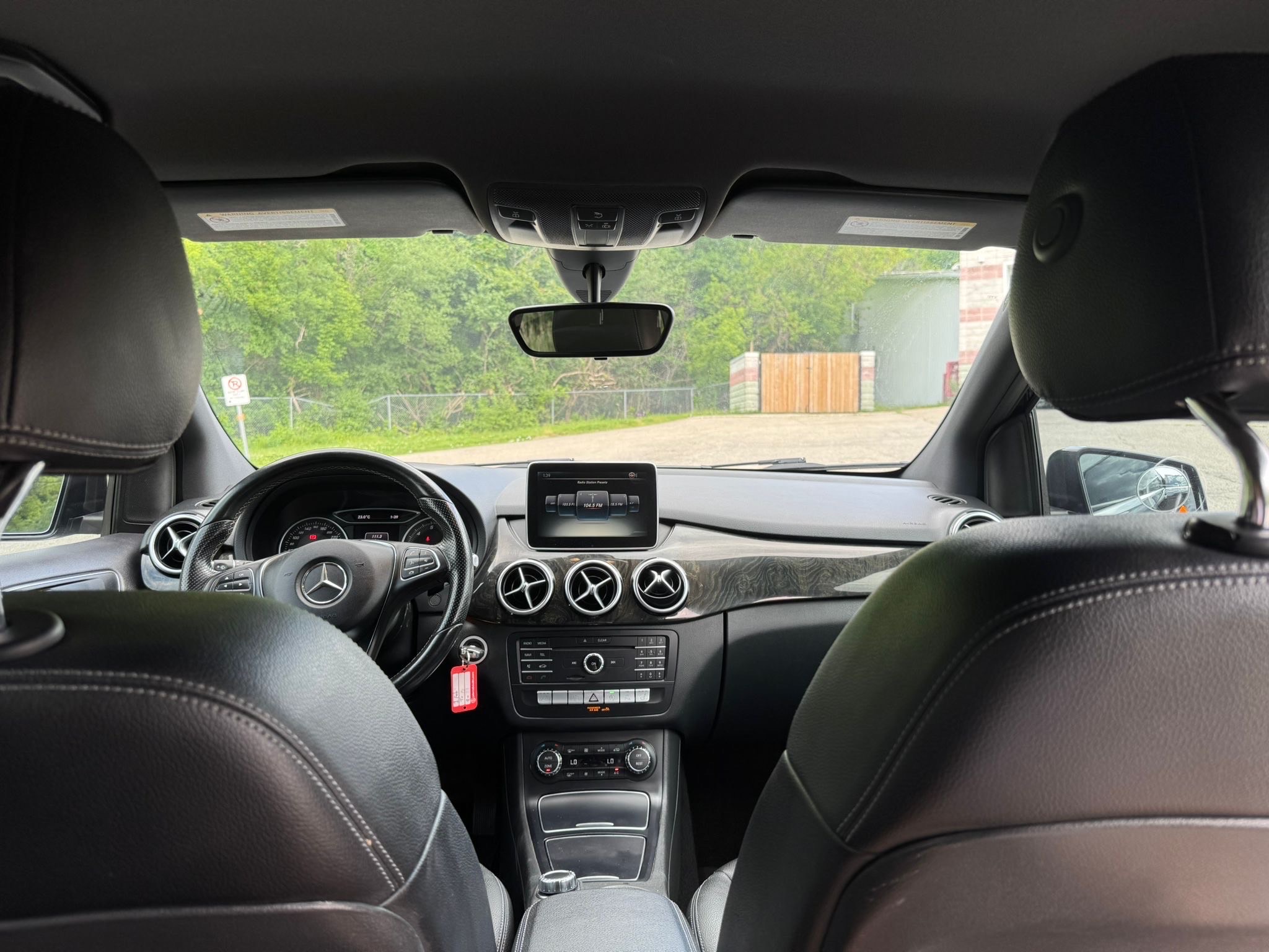 /canadacars/2015-Mercedes-Benz-B-Class-6343626292246232.jpg