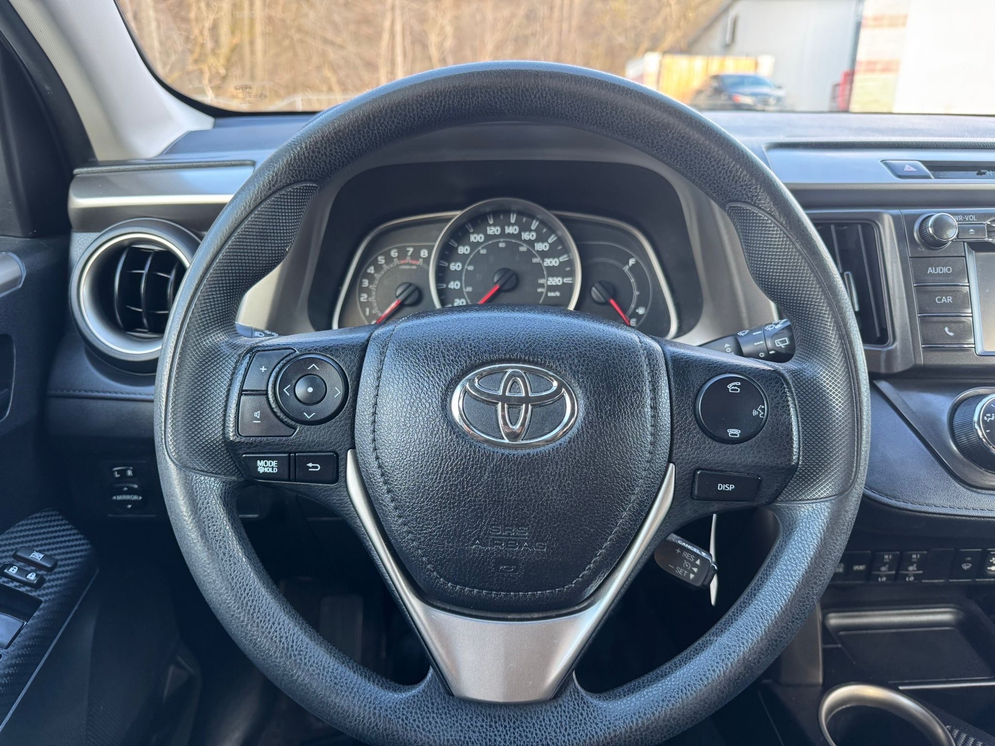 /canadacars/2015-Toyota-RAV4-021191799897503083.jpg