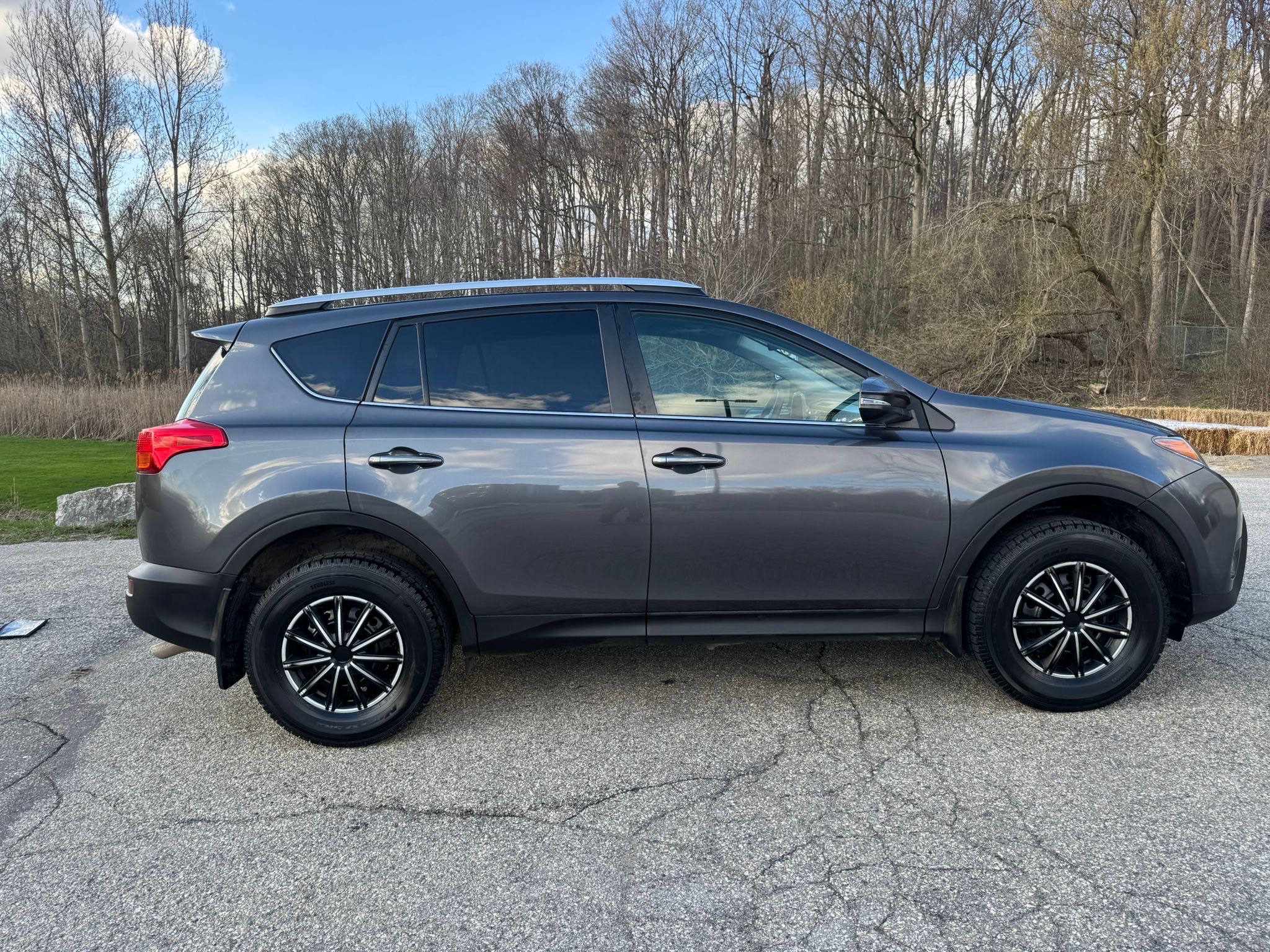 /canadacars/2015-Toyota-RAV4-7817570343769256.jpg