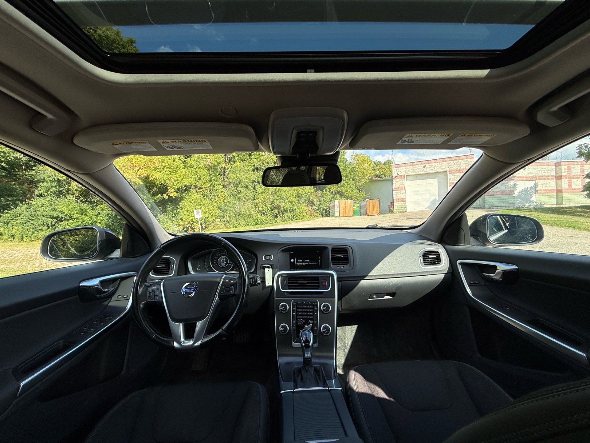 /canadacars/2015-Volvo-V60-27617830000983146.jpg