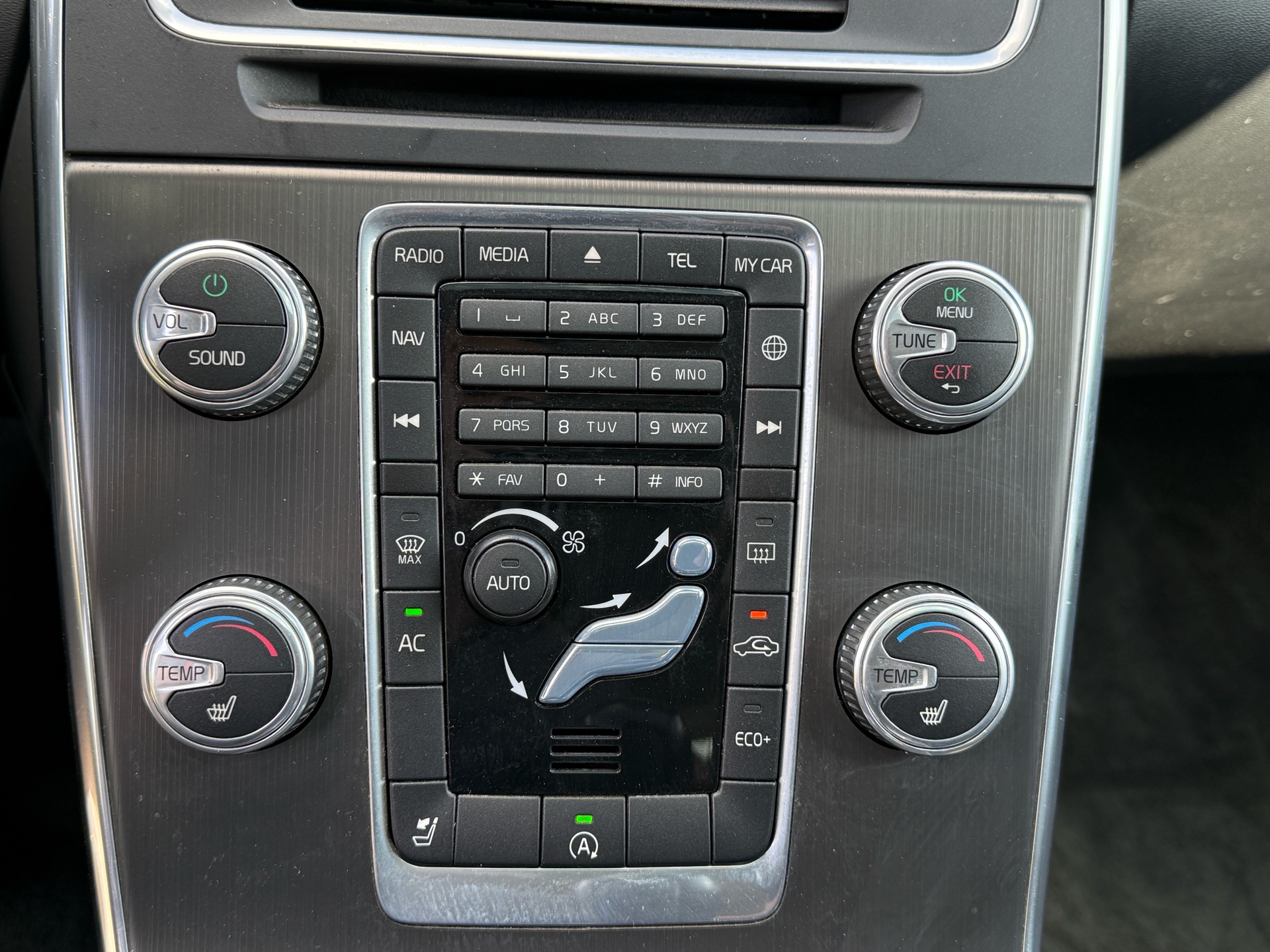 /canadacars/2015-Volvo-V60-6587713980300696.jpg