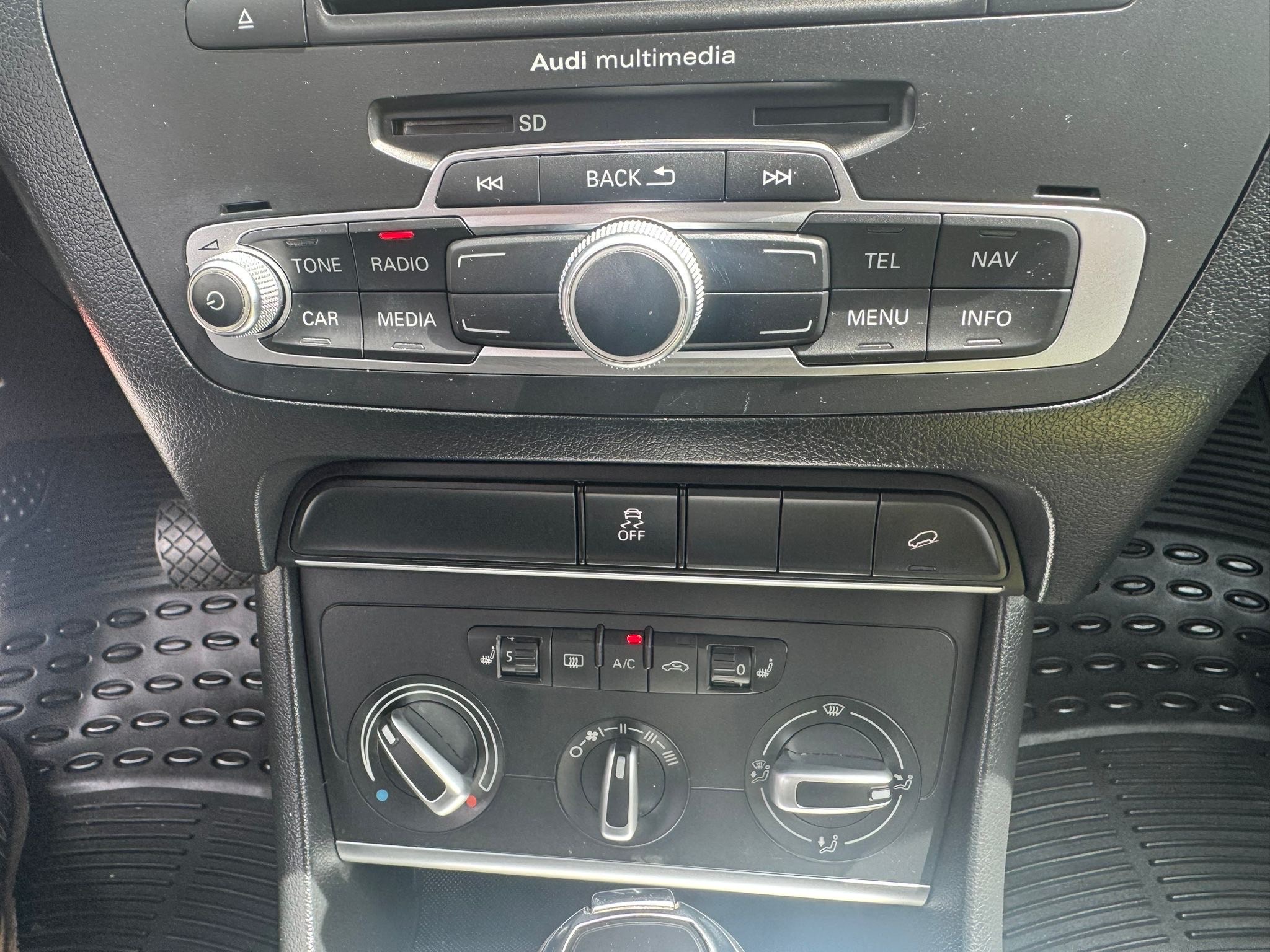 /canadacars/2016-Audi-Q3-1176123482475604.jpg