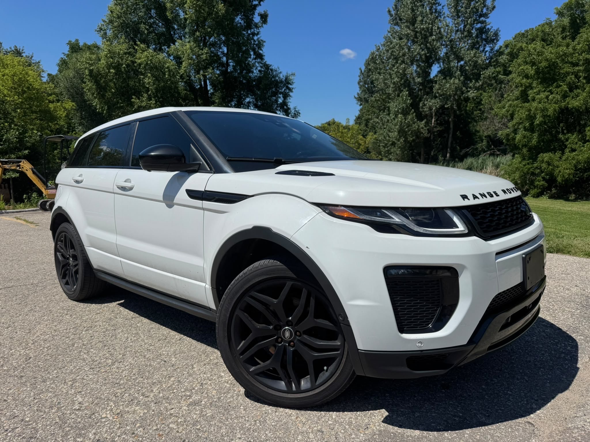 /canadacars/2016-LandRover-RangeRover-054444325903881596.jpg