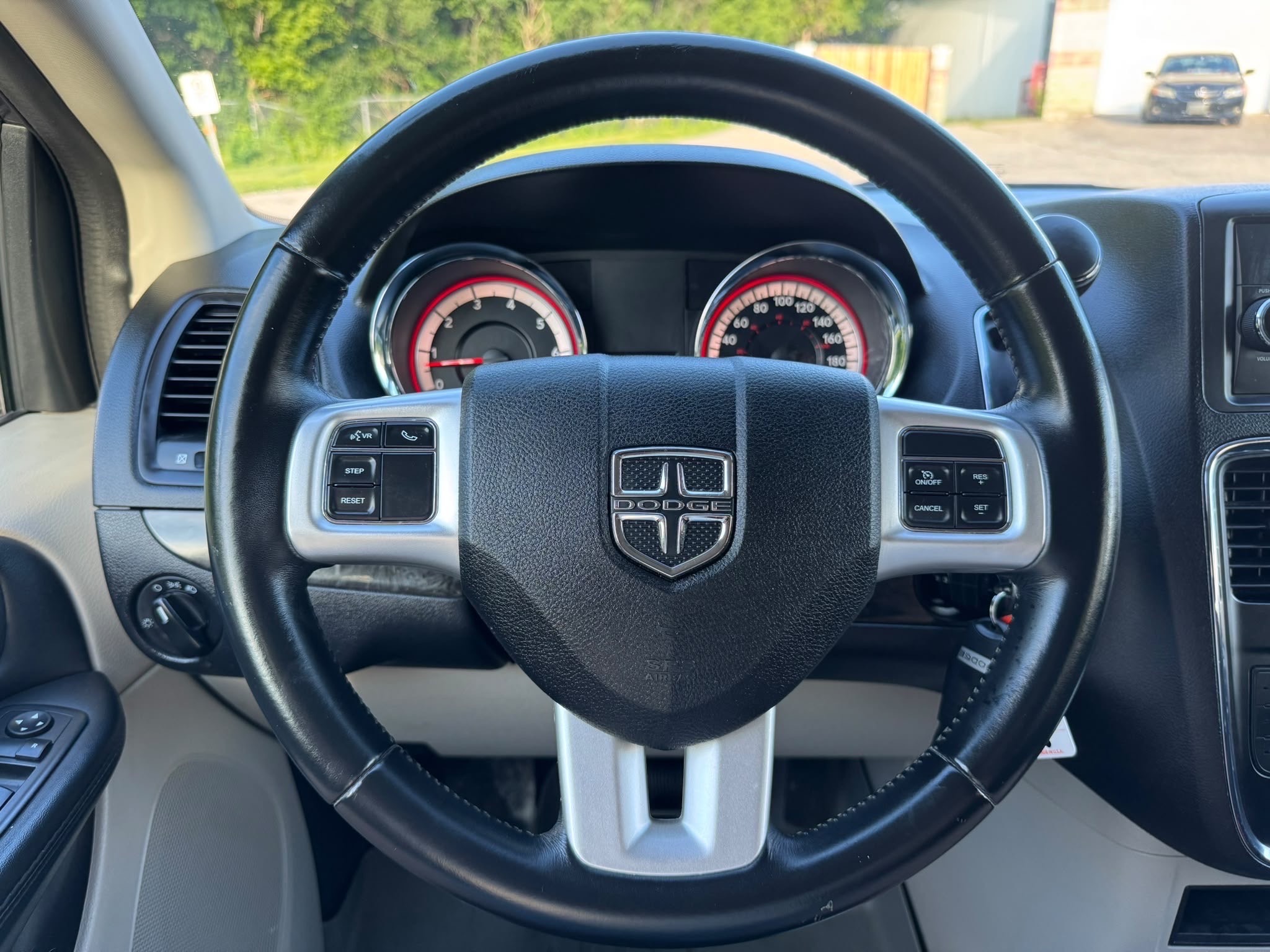/canadacars/2017-Dodge-GrandCaravan-7267330215049097.jpg