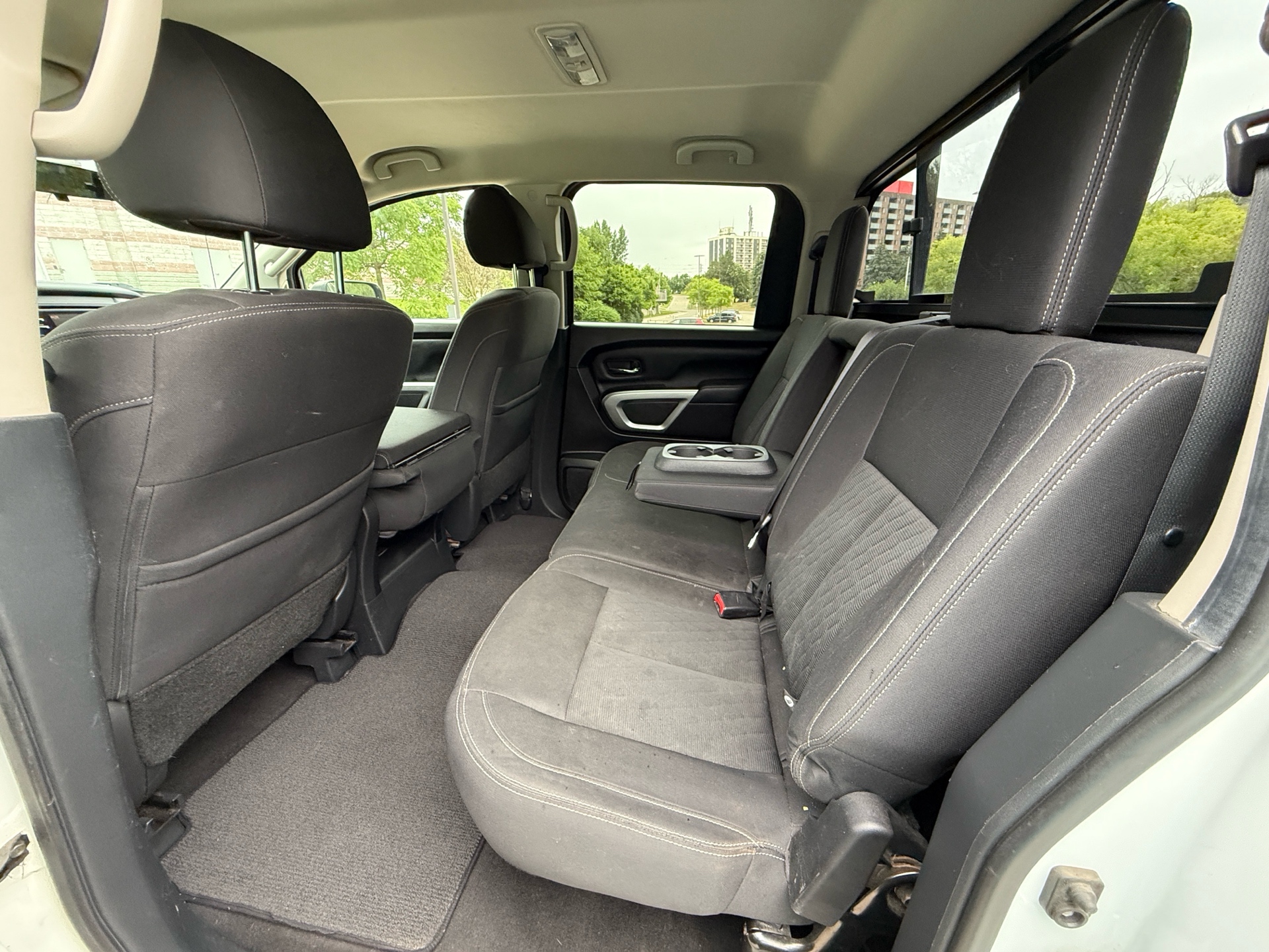 /canadacars/2017-Nissan-Titan-04066349818953041.jpg