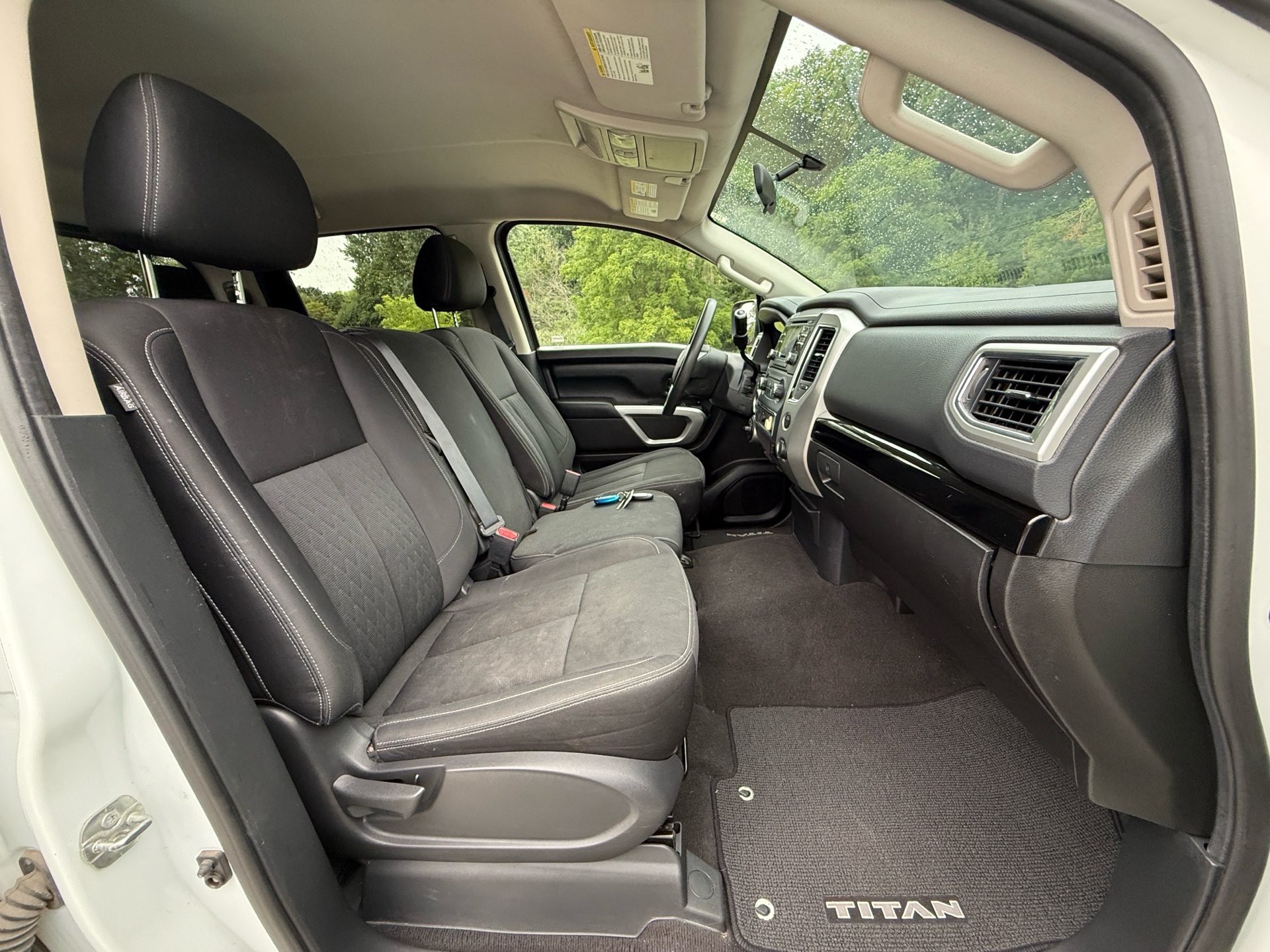 /canadacars/2017-Nissan-Titan-0663124919521012.jpg