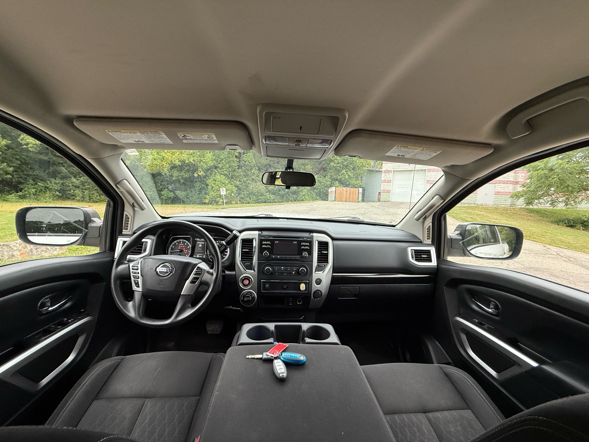 /canadacars/2017-Nissan-Titan-13747711986652011.jpg