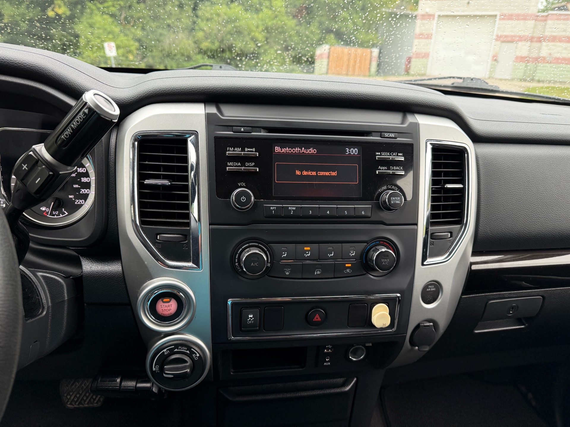 /canadacars/2017-Nissan-Titan-3314827479868041.jpg