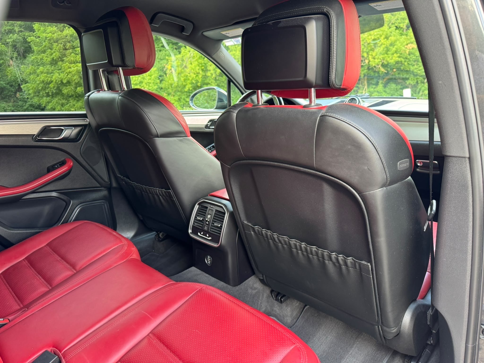 /canadacars/2017-Porsche-Macan-8687040116343387.jpg