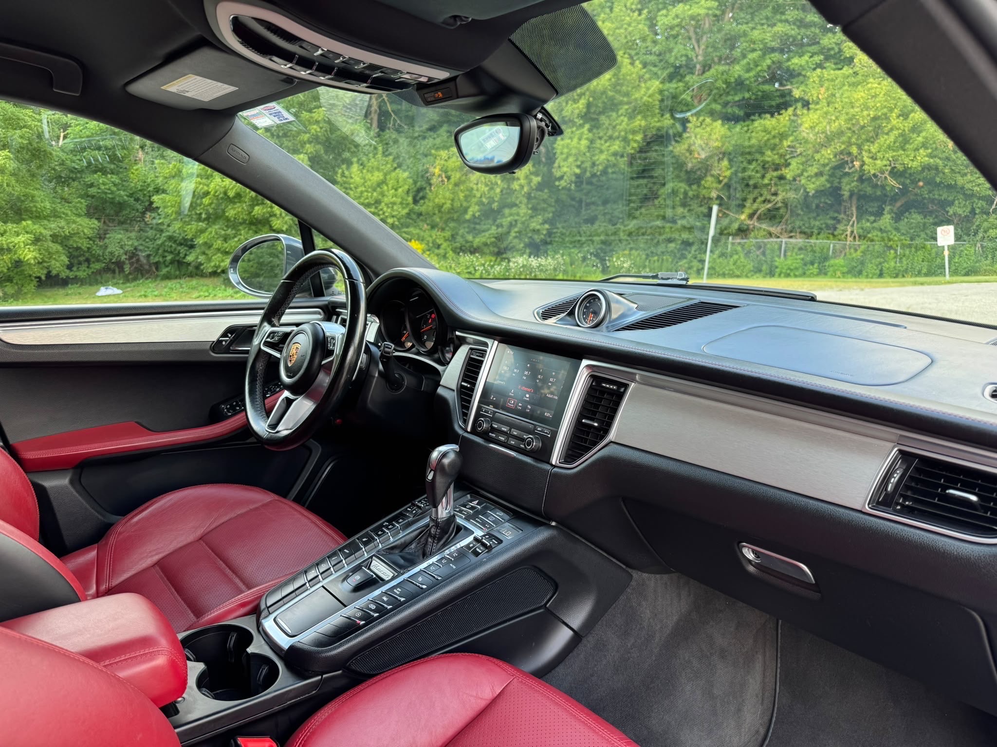 /canadacars/2017-Porsche-Macan-9317652234315625.jpg