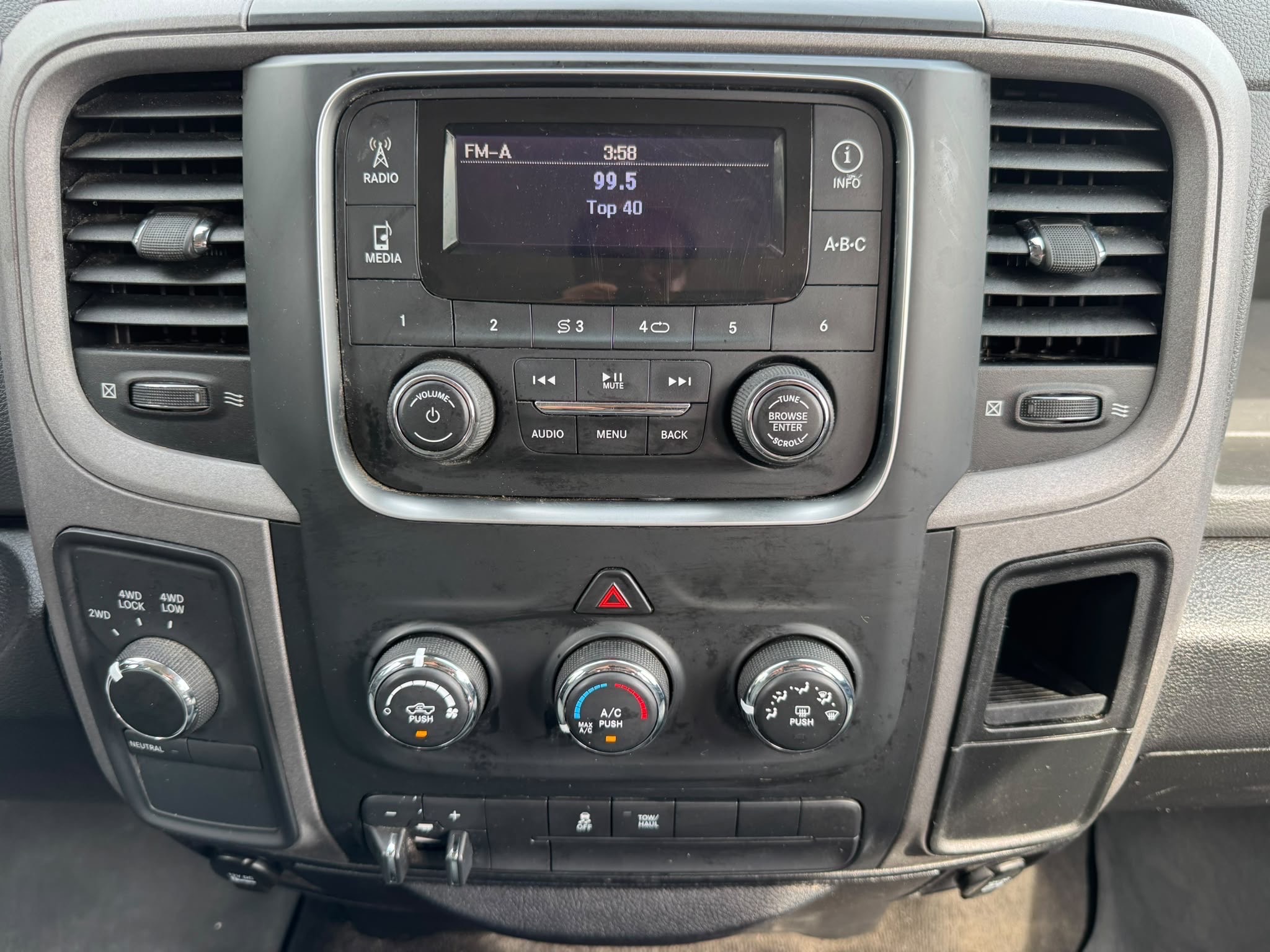 /canadacars/2017-Ram-1500-7452956670022477.jpg