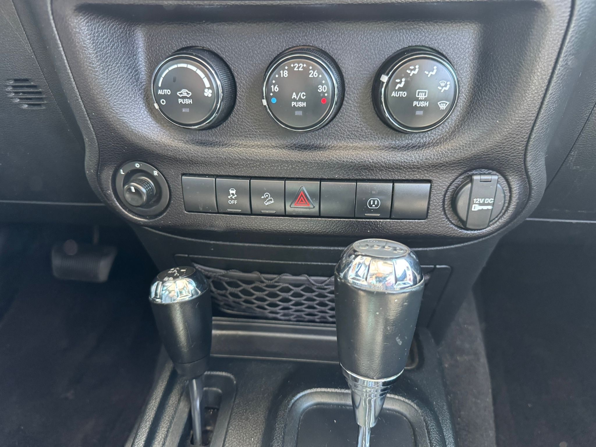/canadacars/2018-Jeep-WranglerJK-7886321879140437.jpg