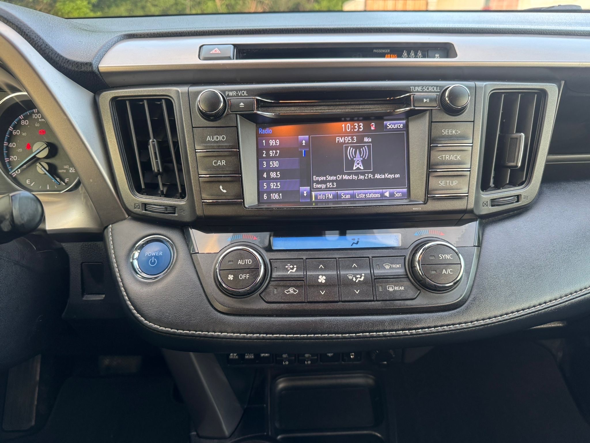/canadacars/2018-Toyota-RAV4-2745090889970365.jpg