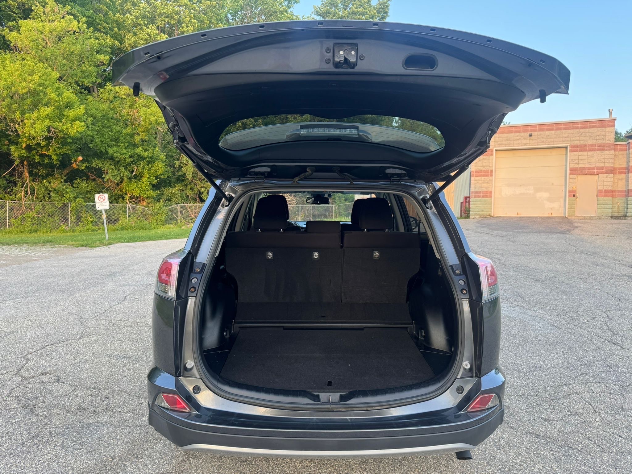 /canadacars/2018-Toyota-RAV4-763289606131841.jpg