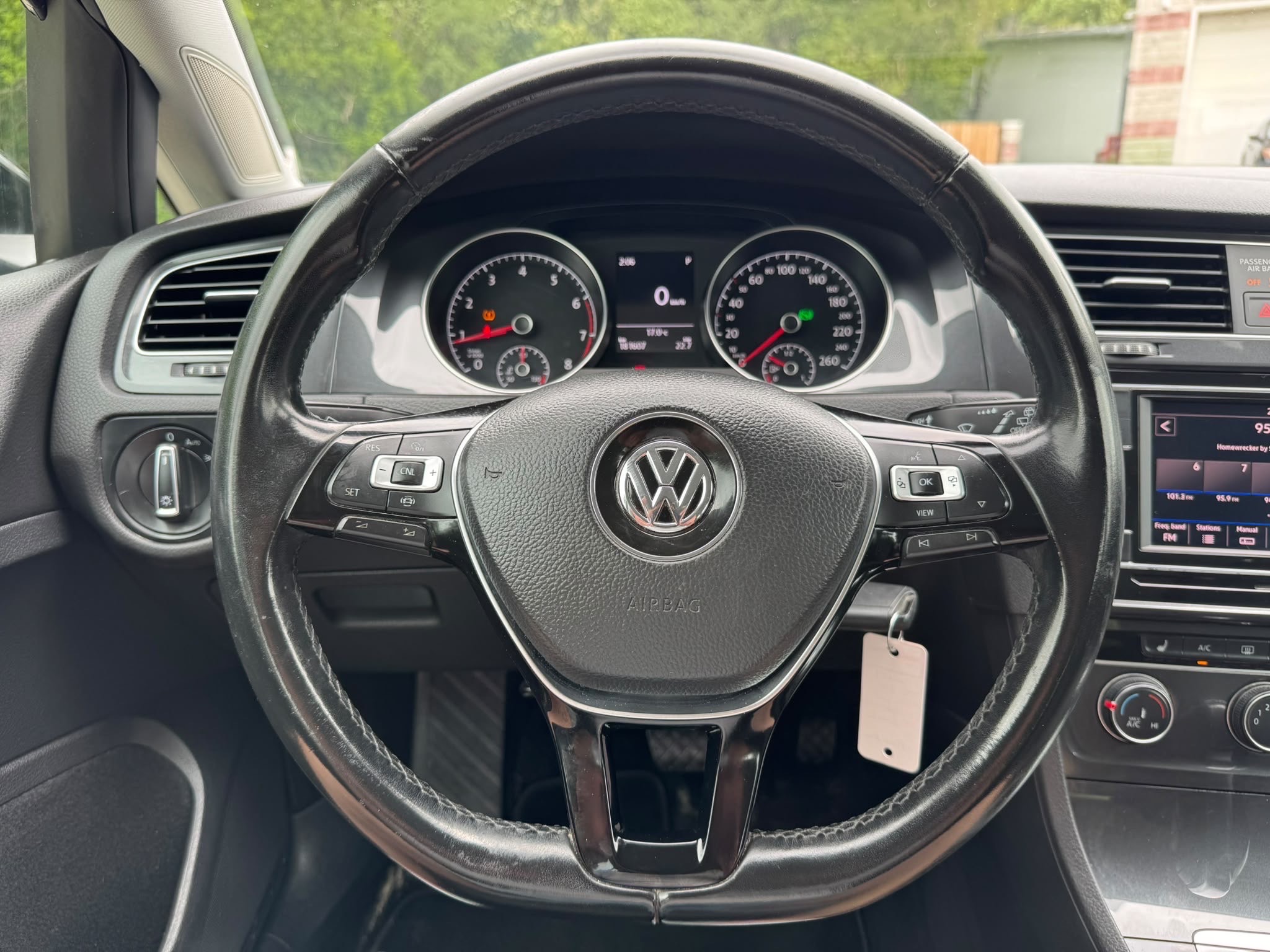 /canadacars/2019-Volkswagen-GolfSportWagen-1767074961857329.jpg
