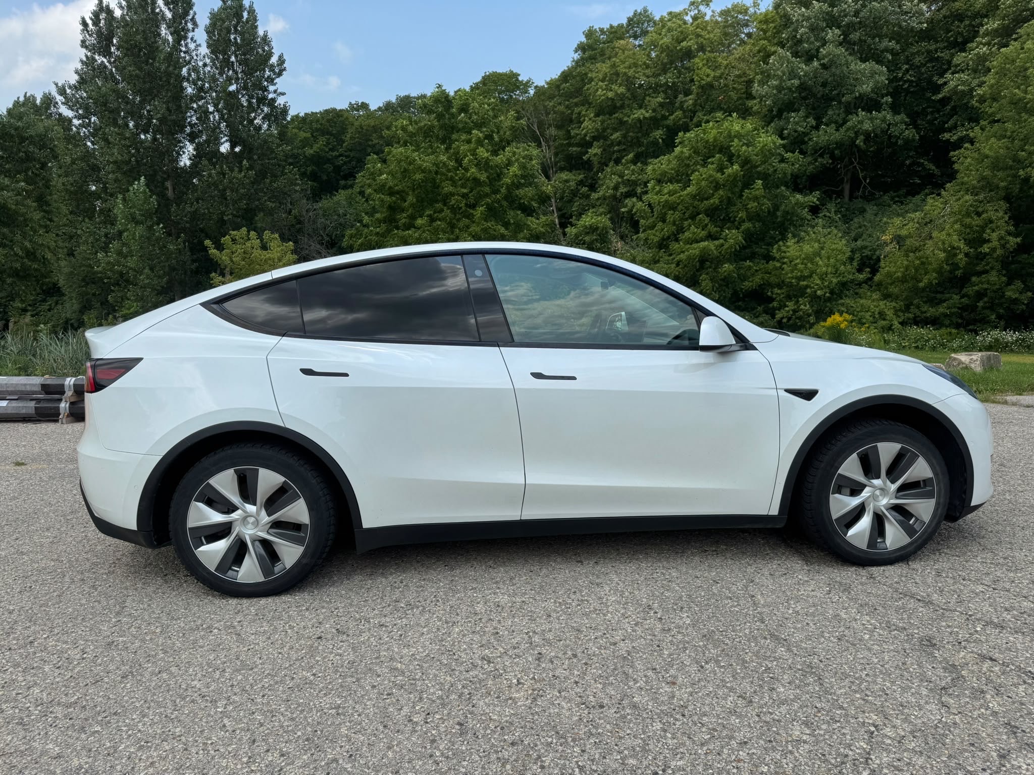 /canadacars/2021-Tesla-ModelY-2740622226454352.jpg