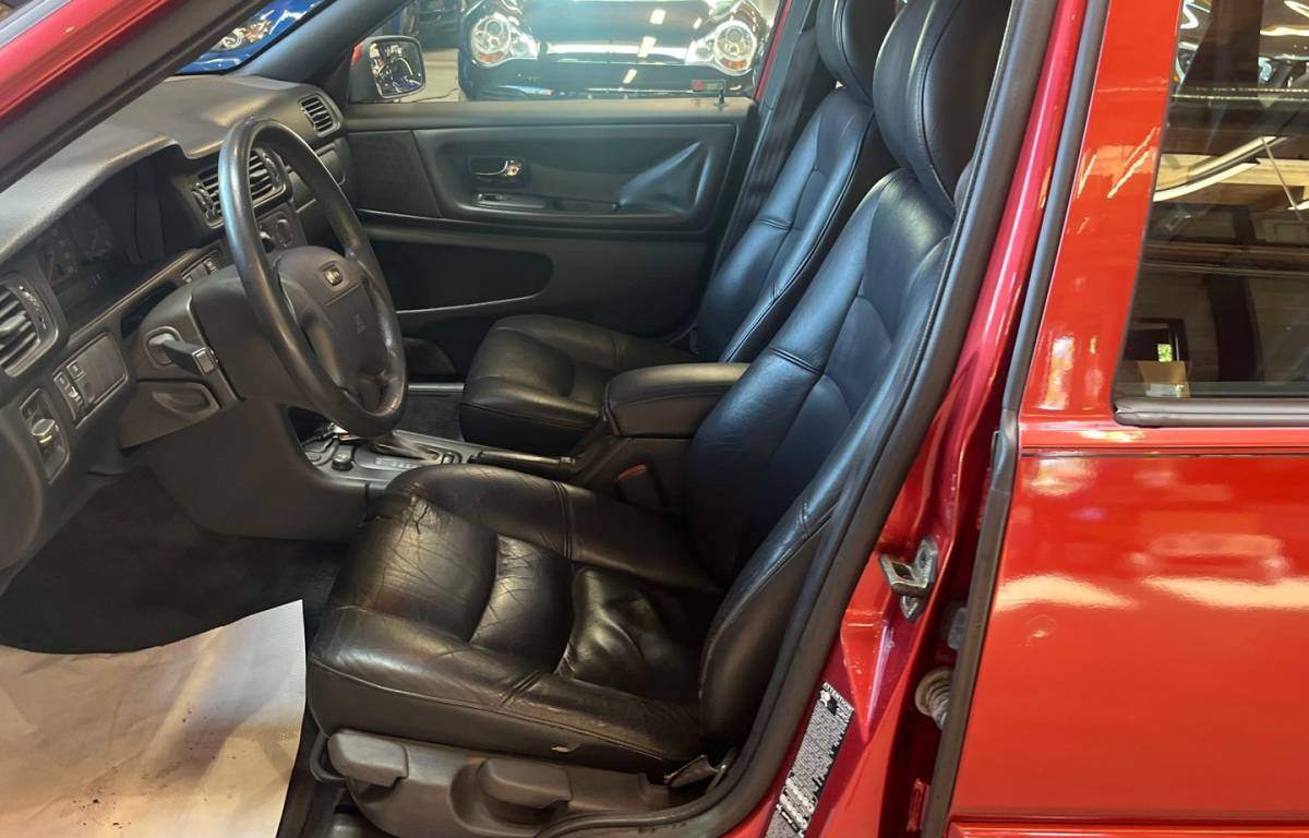/canwestautoinc/1998-Volvo-S70Series-3331192595396657.jpg