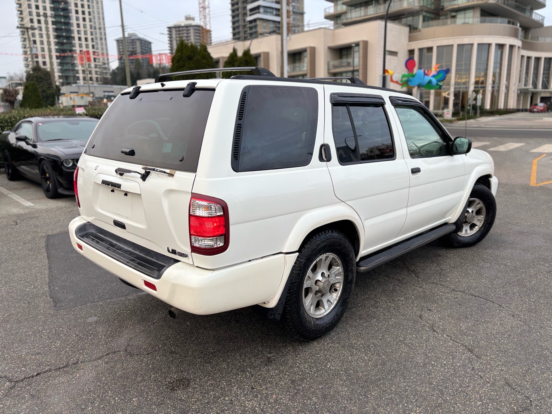 /canwestautoinc/2001-Nissan-Pathfinder-14901805364518506.jpg