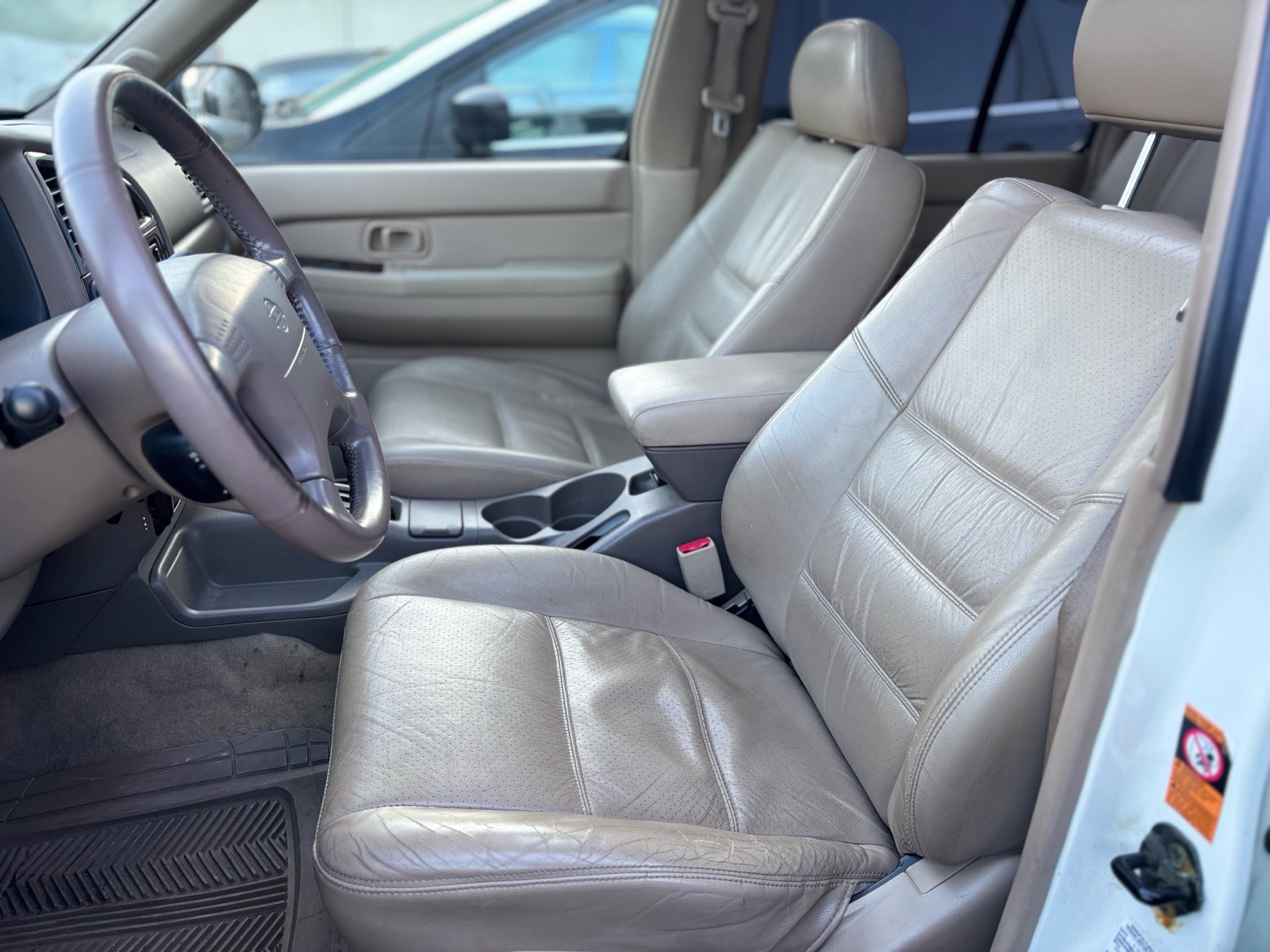 /canwestautoinc/2001-Nissan-Pathfinder-262099587502288.jpg