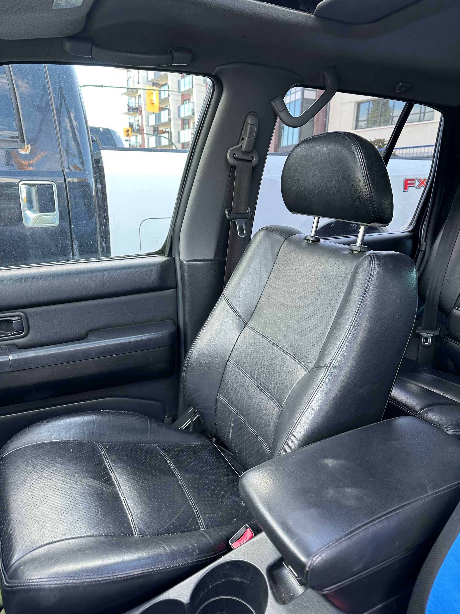 /canwestautoinc/2001-Nissan-Pathfinder-44938494847140564.jpg