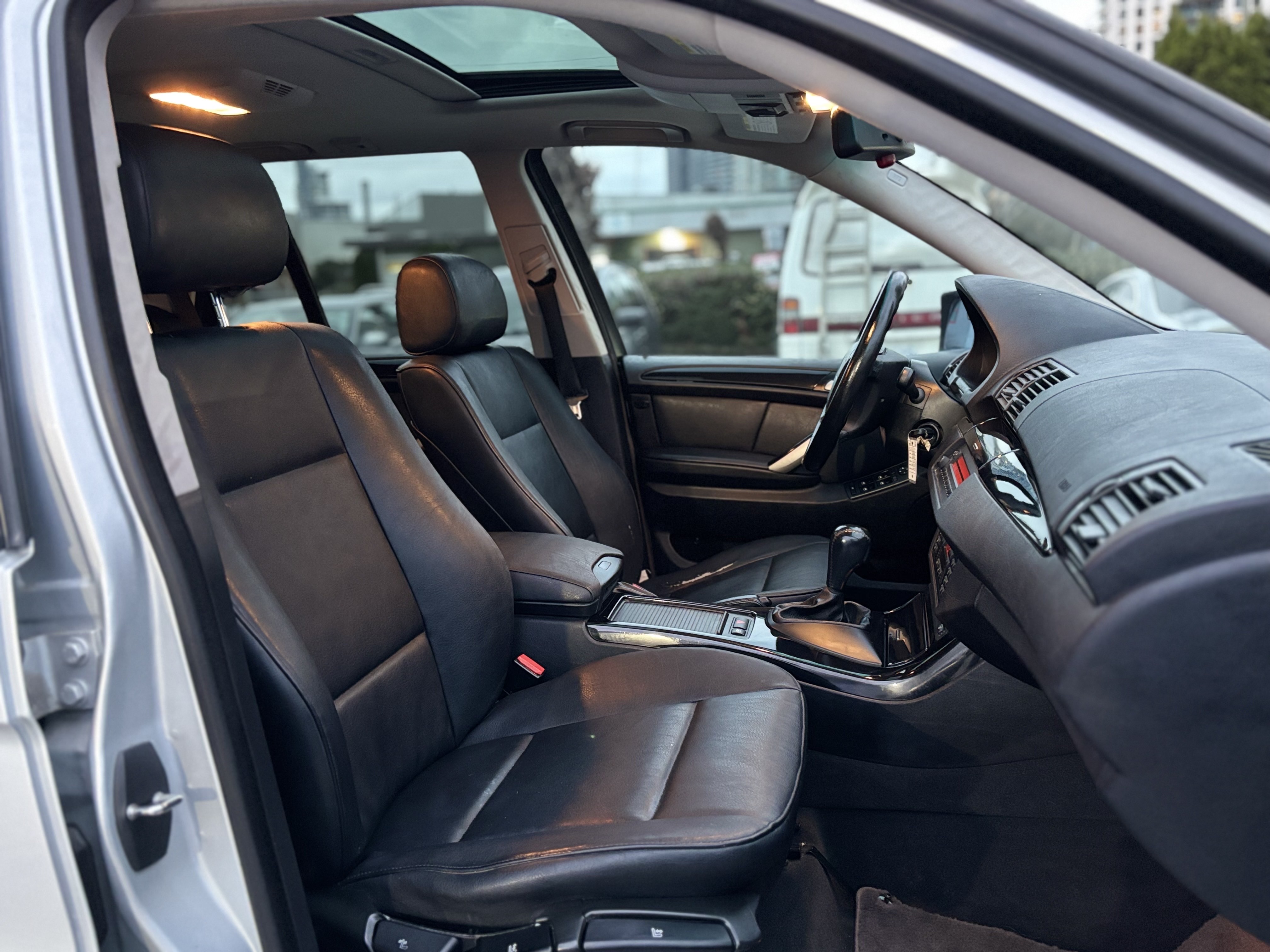 /canwestautoinc/2002-BMW-X5Series-7796645495710768.jpg