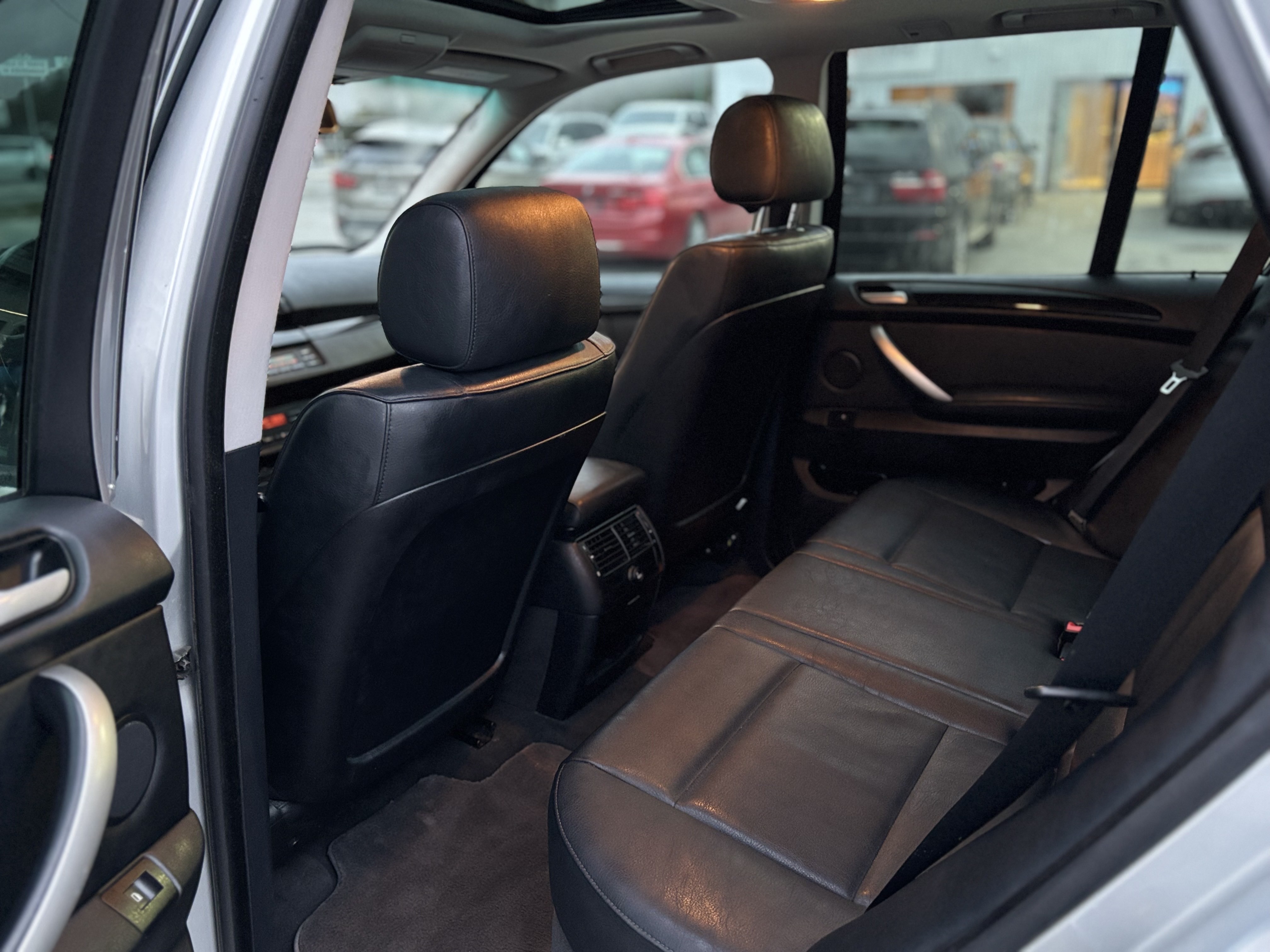 /canwestautoinc/2002-BMW-X5Series-9500677950168279.jpg