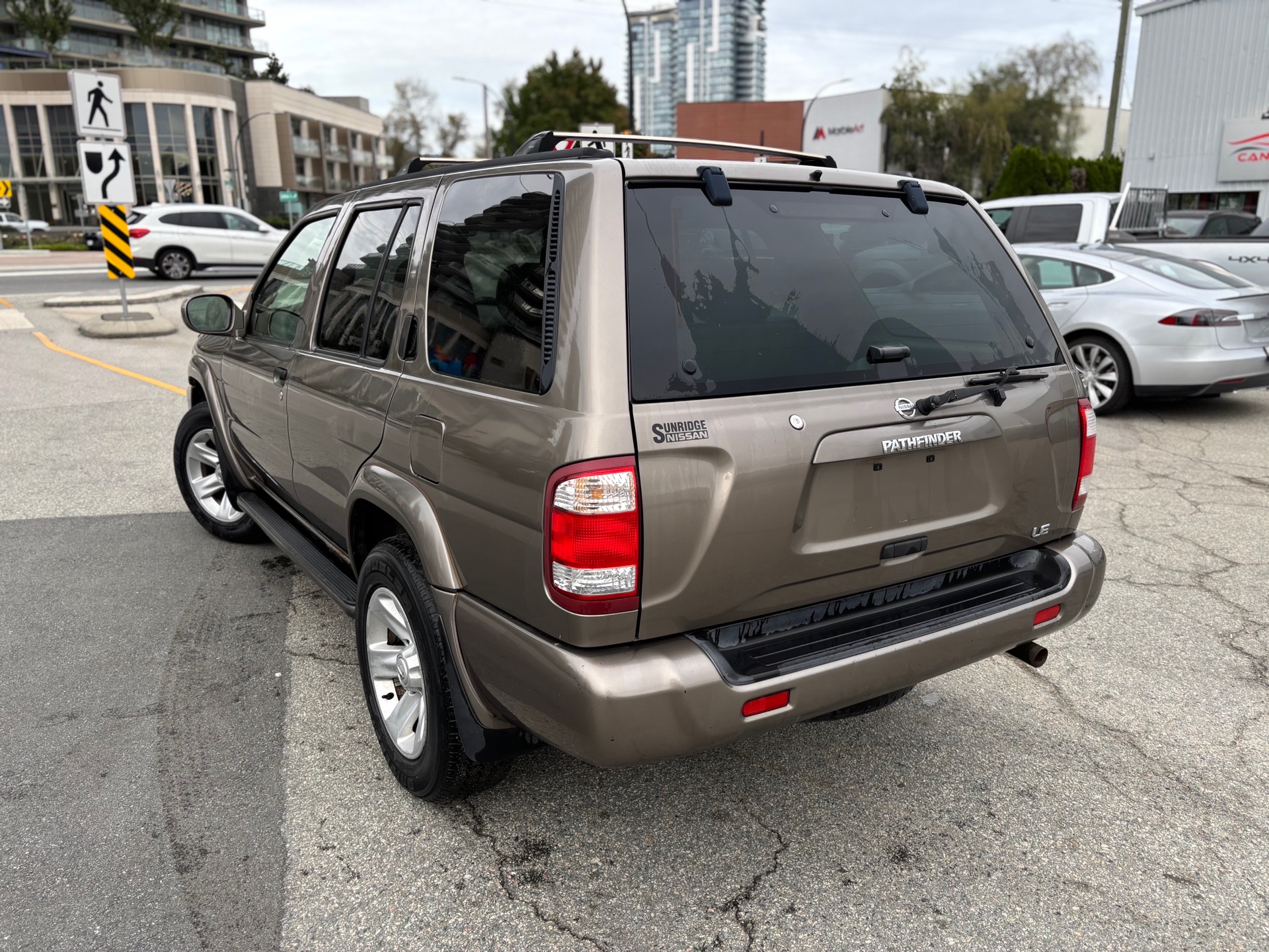 /canwestautoinc/2002-Nissan-Pathfinder-8884484552396243.jpg