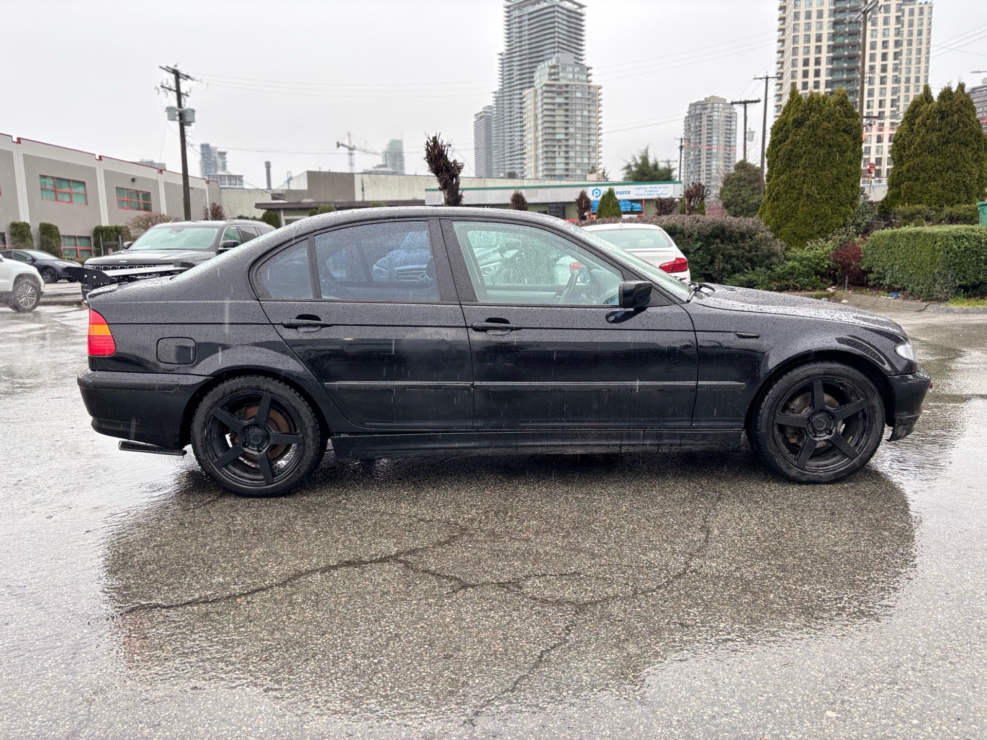 /canwestautoinc/2003-BMW-3Series-3658286092073286.jpg