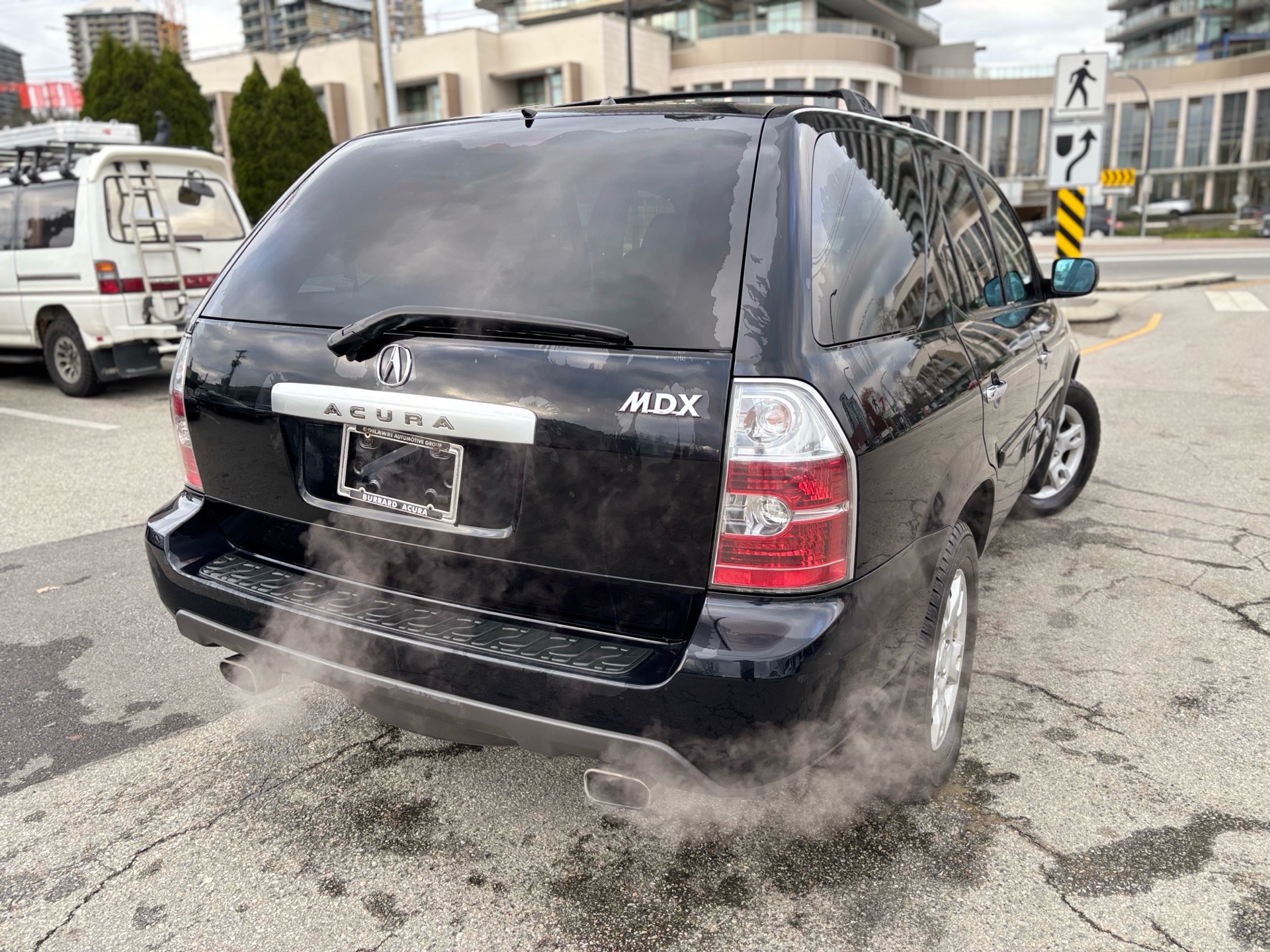 /canwestautoinc/2004-Acura-MDX-0256615982980124.jpg