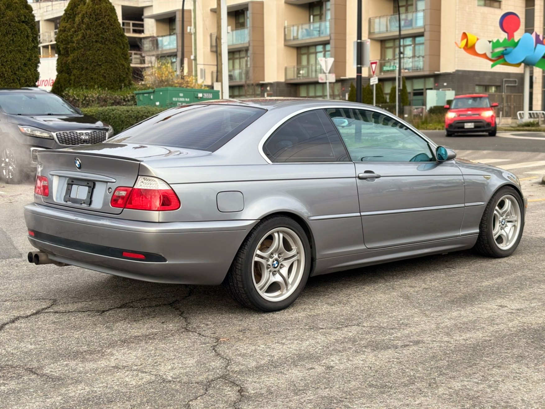 /canwestautoinc/2004-BMW-3-Series-2851998144357353.jpg