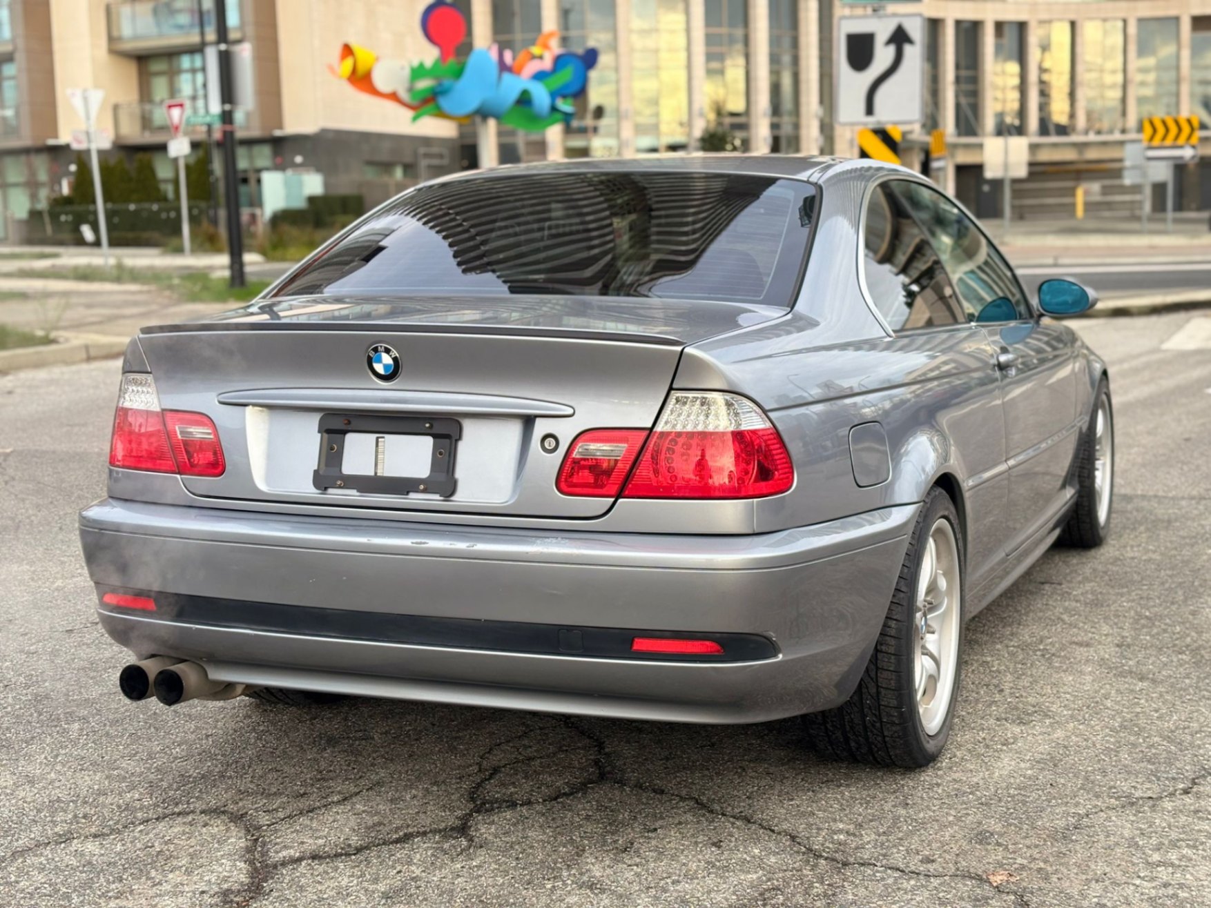 /canwestautoinc/2004-BMW-3-Series-48405673895245593.jpg