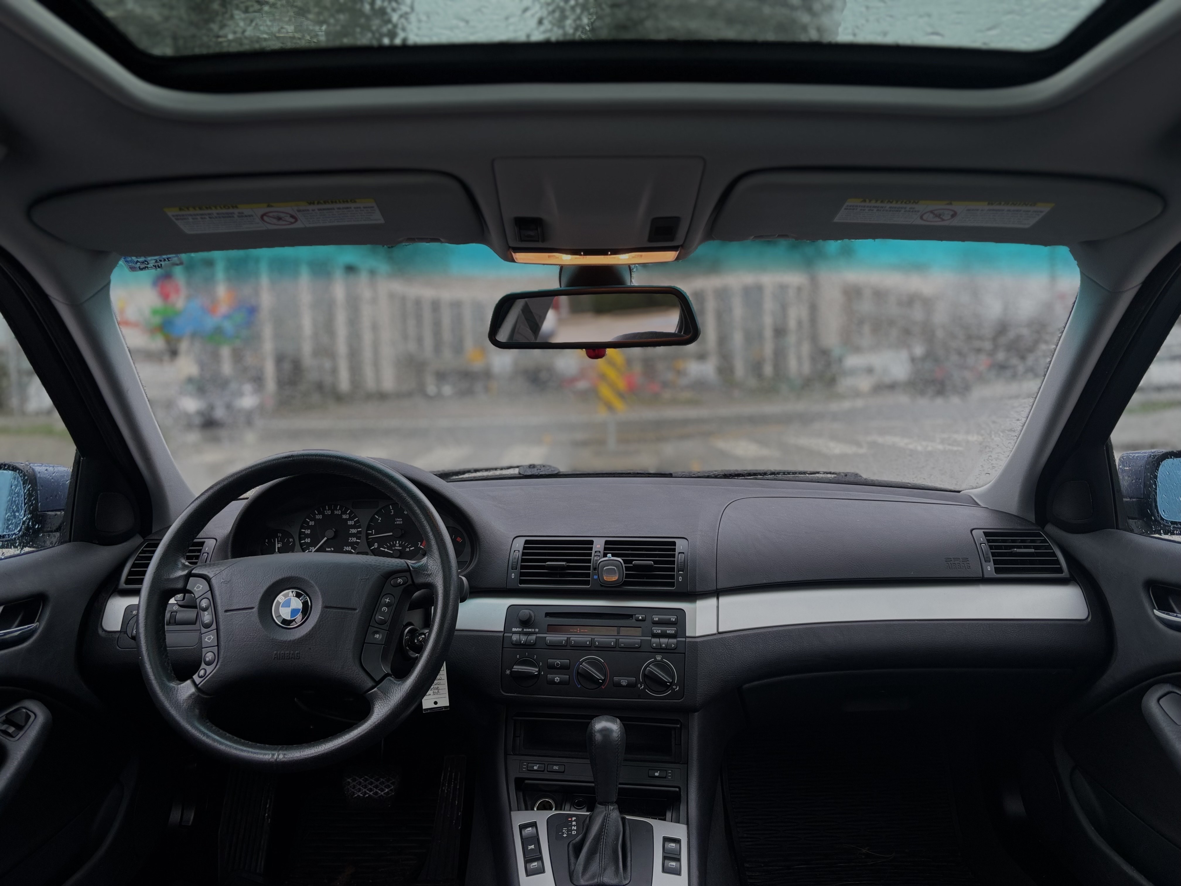 /canwestautoinc/2004-BMW-3Series-23354345244724217.jpg