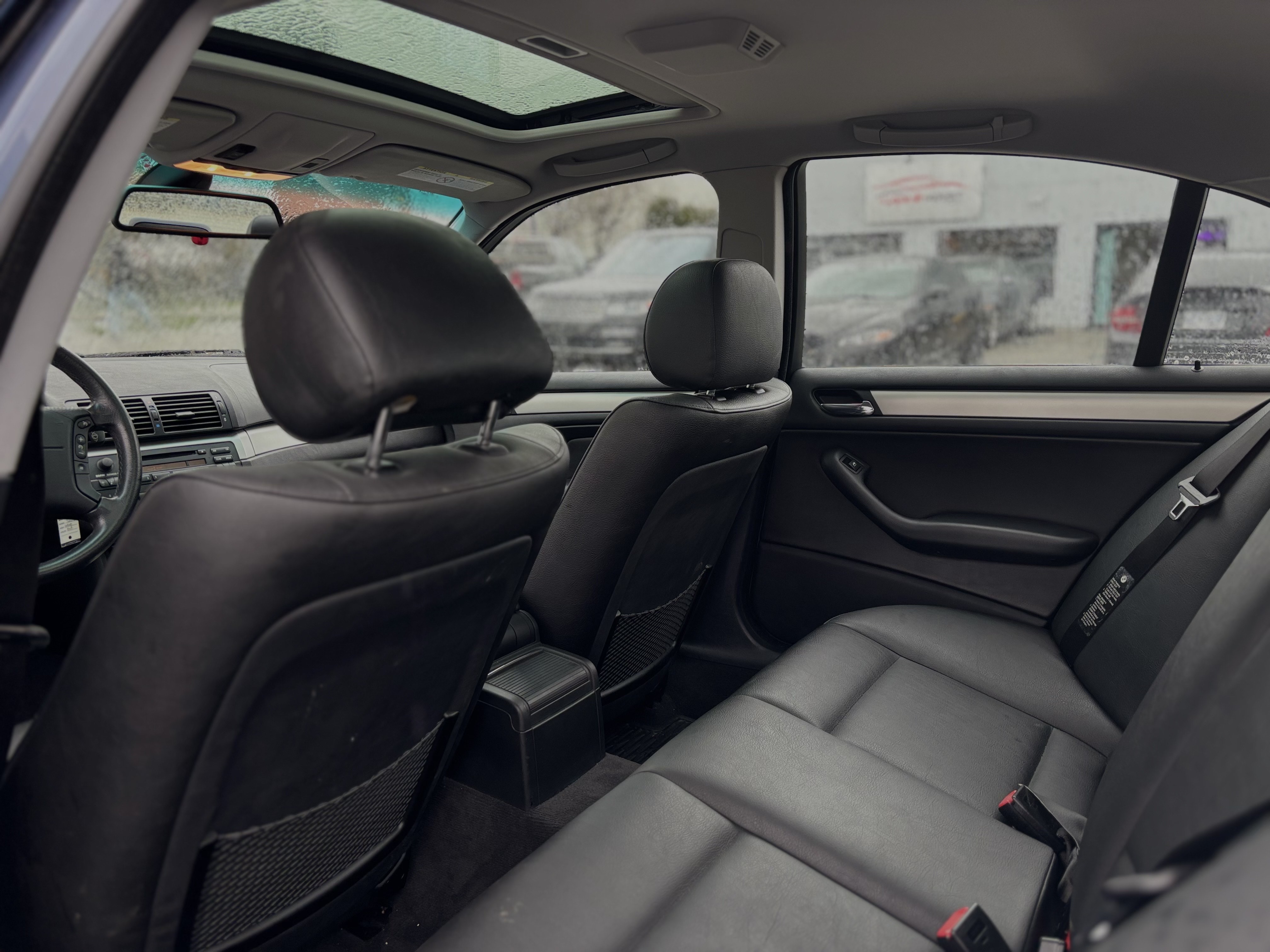 /canwestautoinc/2004-BMW-3Series-7965824971515576.jpg