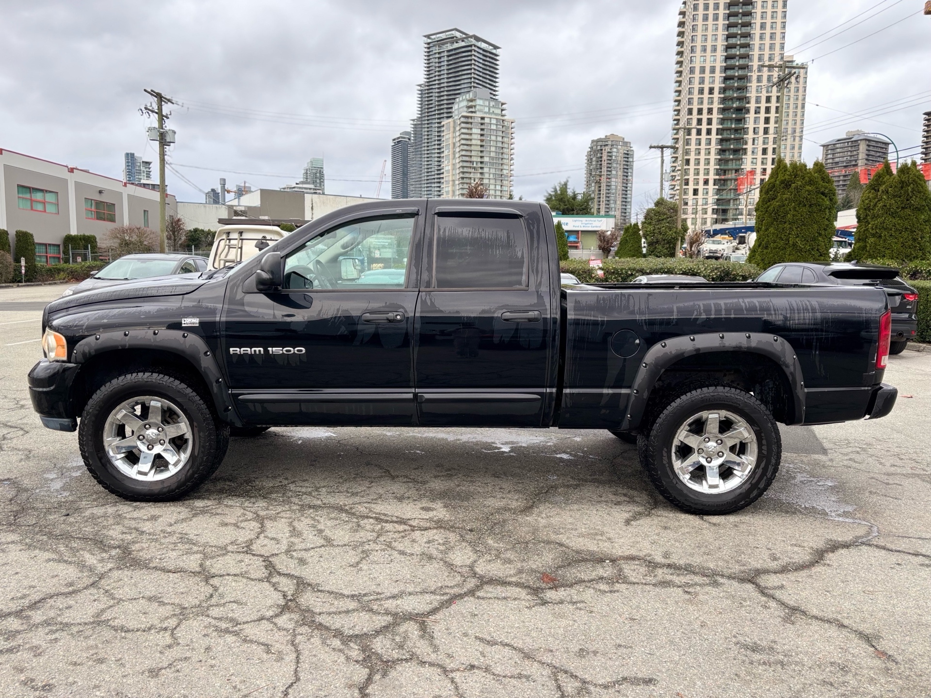 /canwestautoinc/2004-Dodge-Ram1500-6295758998275145.jpg