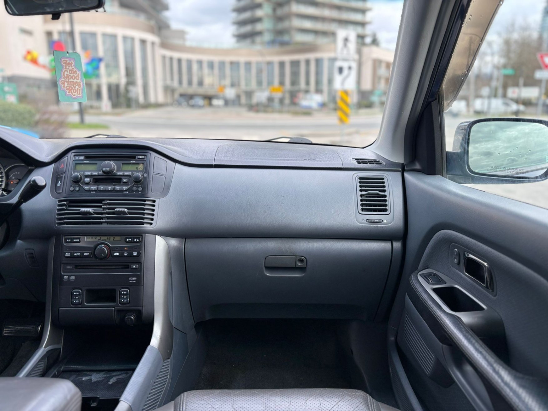 /canwestautoinc/2004-Honda-Pilot-5229829368264844.jpg