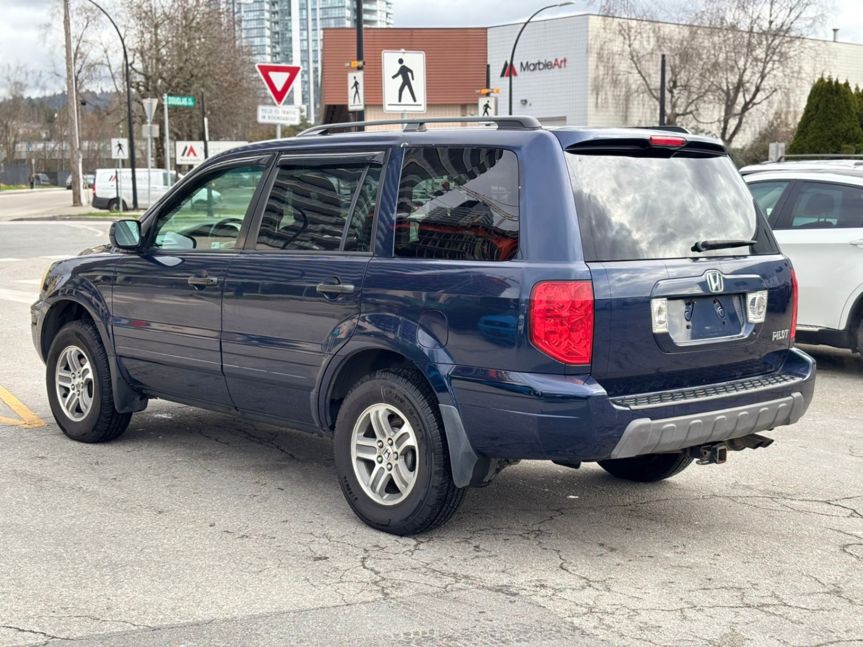 /canwestautoinc/2004-Honda-Pilot-5411572882361133.jpg