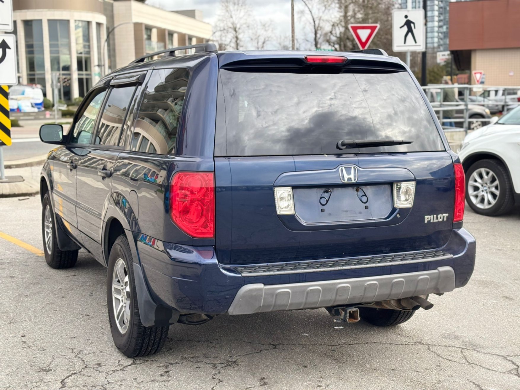 /canwestautoinc/2004-Honda-Pilot-5678541082246131.jpg