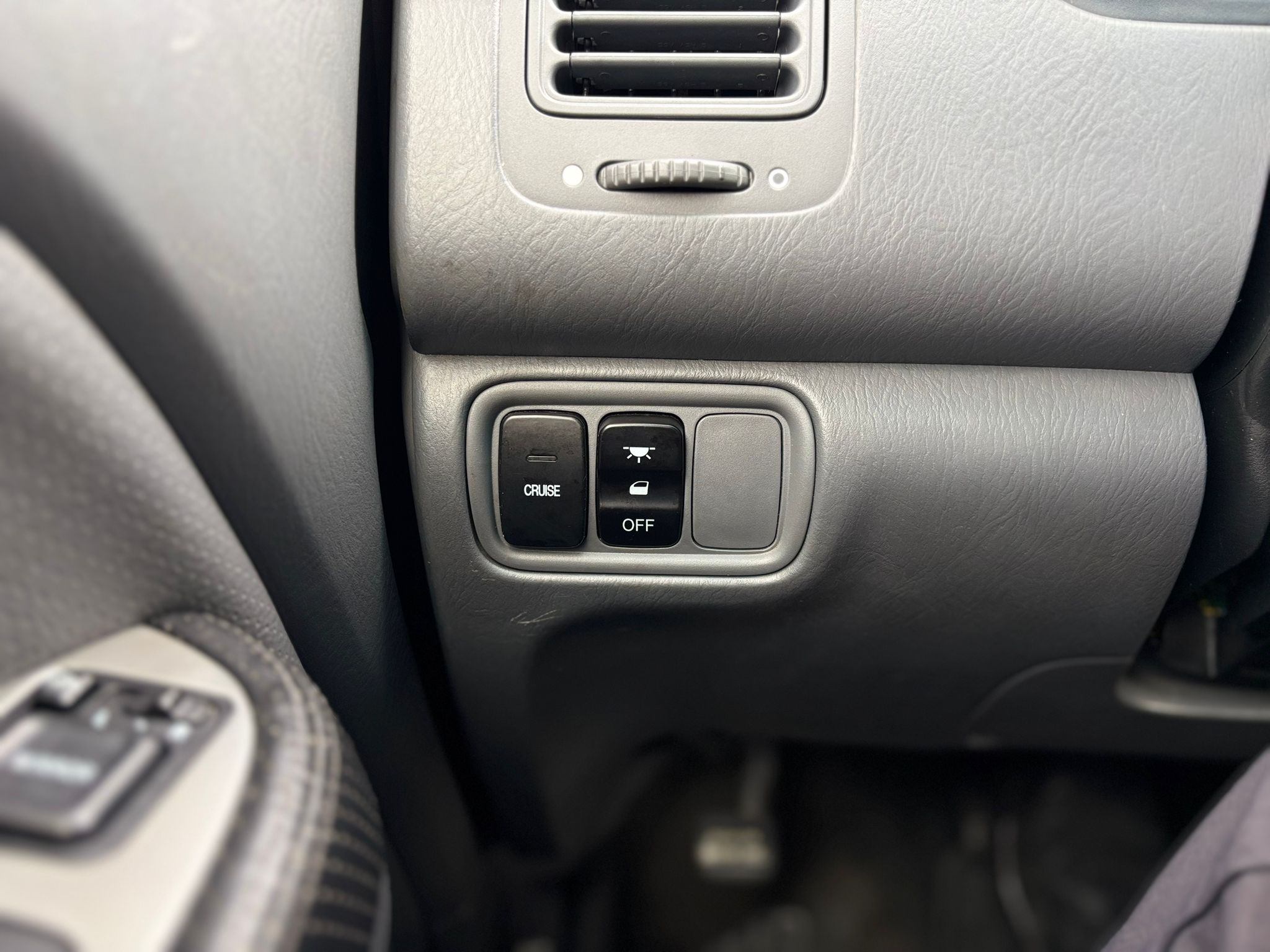 /canwestautoinc/2004-Honda-Pilot-8591284558347156.jpg