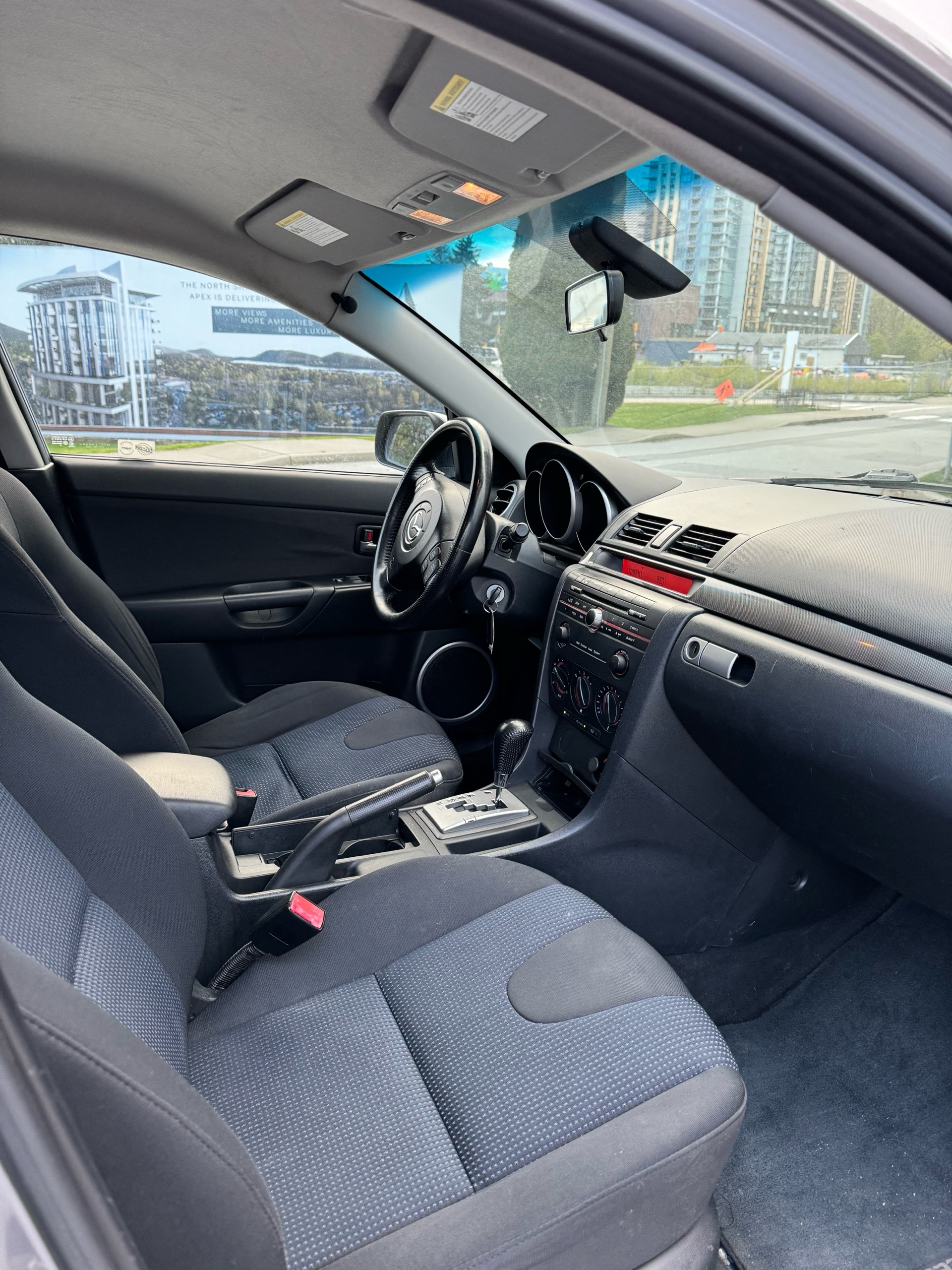 /canwestautoinc/2004-Mazda-Mazda3-21059486048142761.jpg