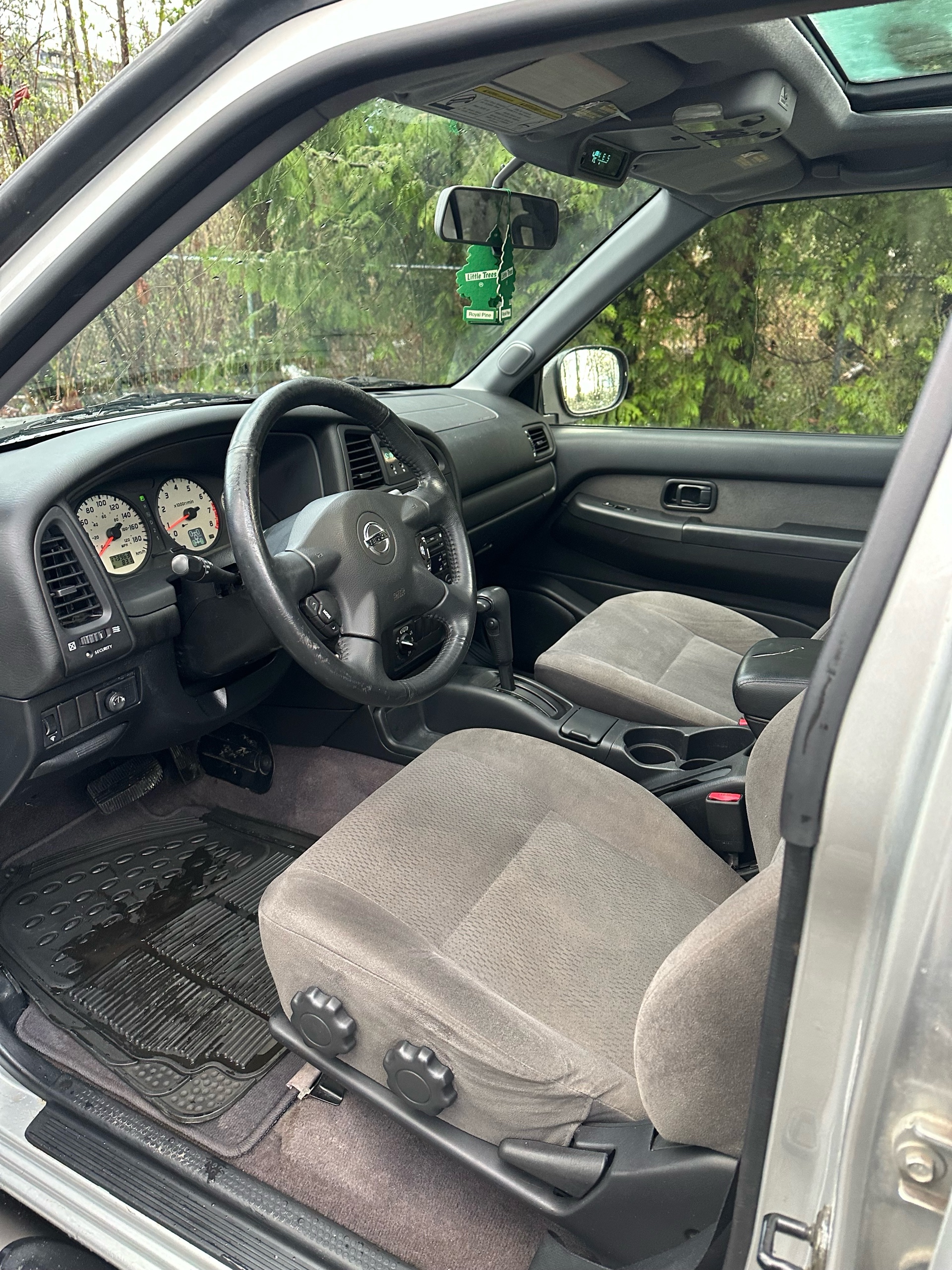 /canwestautoinc/2004-Nissan-Pathfinder-17600335328240346.jpg