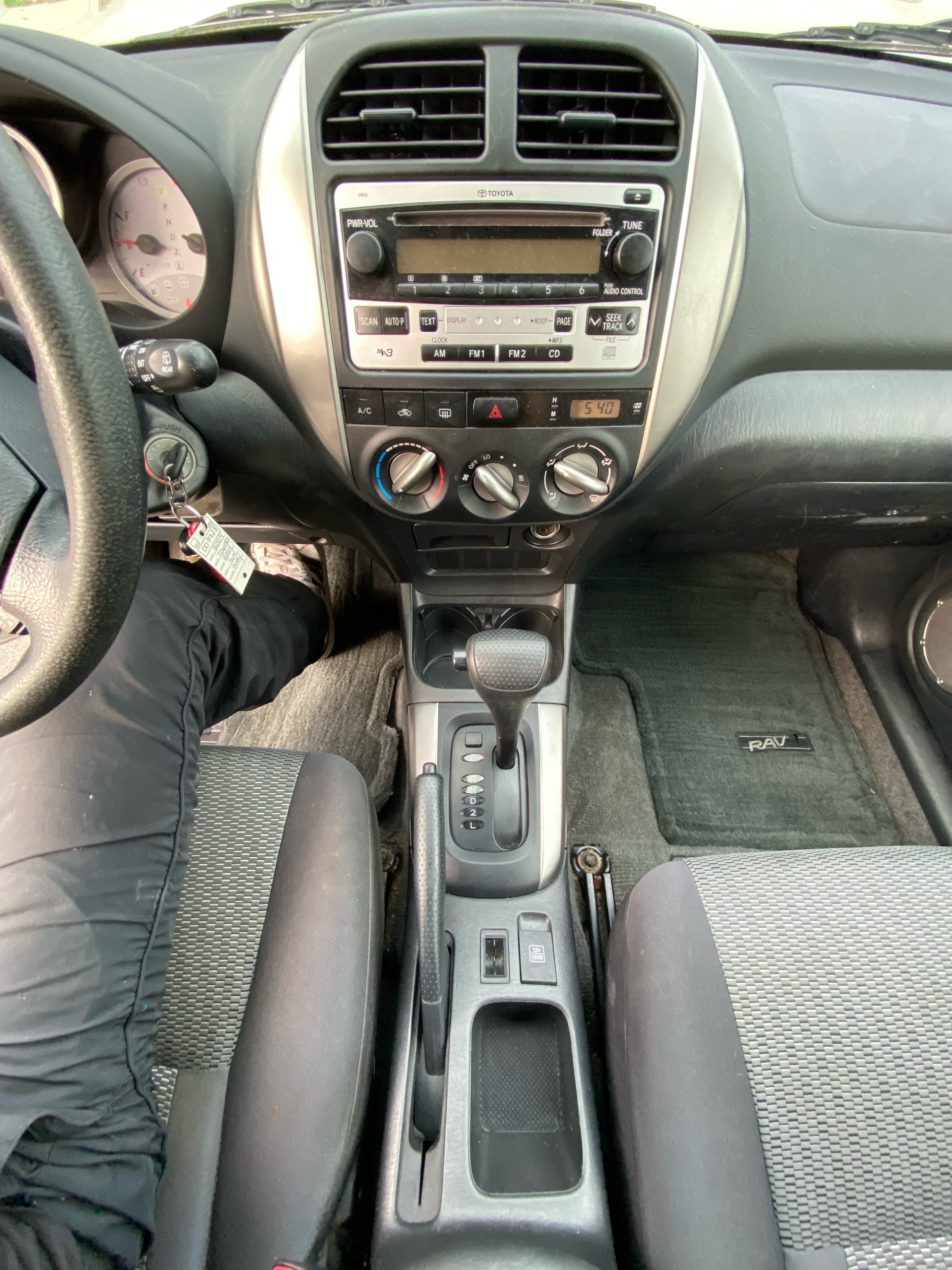 /canwestautoinc/2004-Toyota-RAV4-7655885073612165.jpg