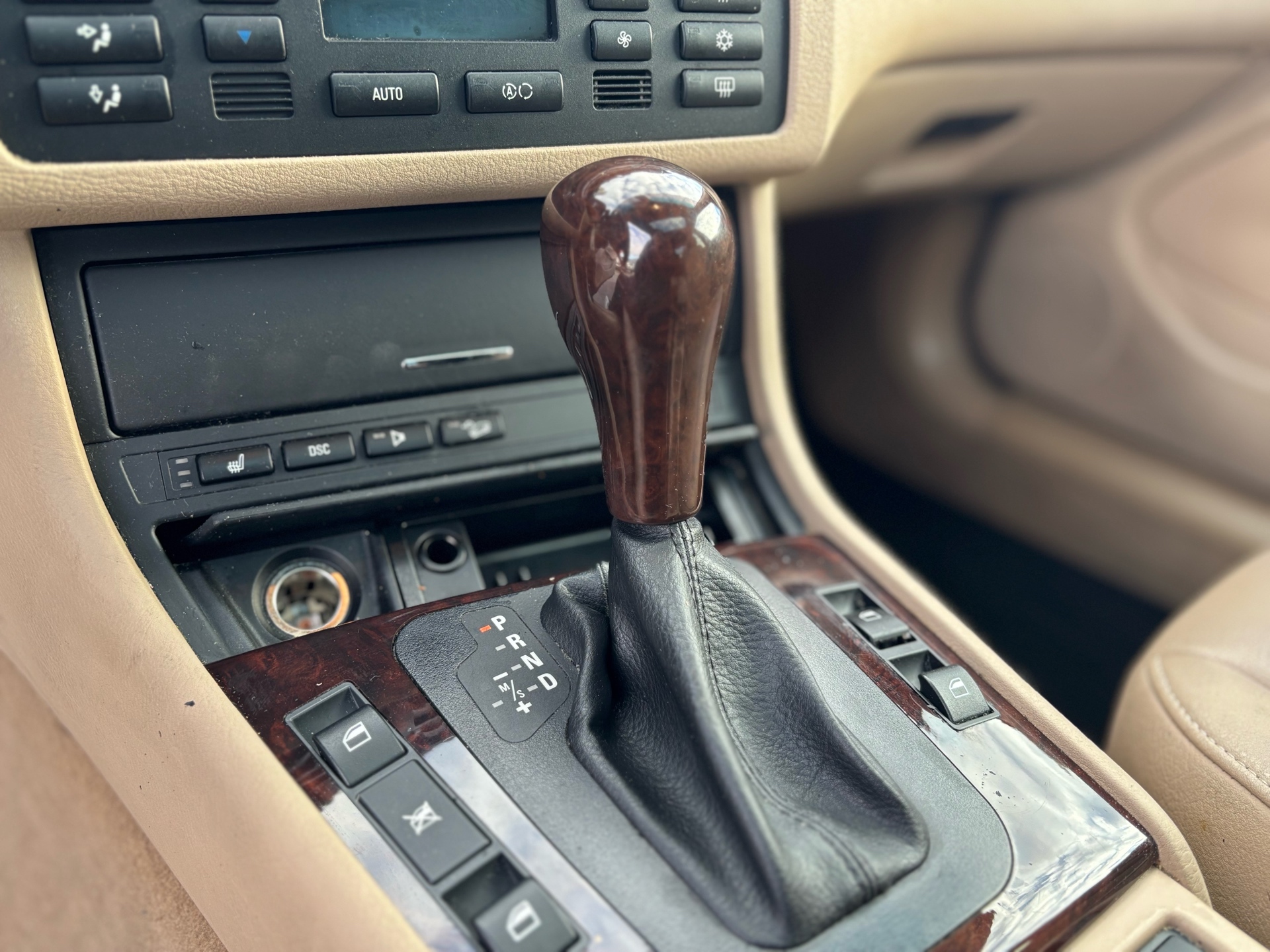 /canwestautoinc/2005-BMW-3Series-054550055674449816.jpg